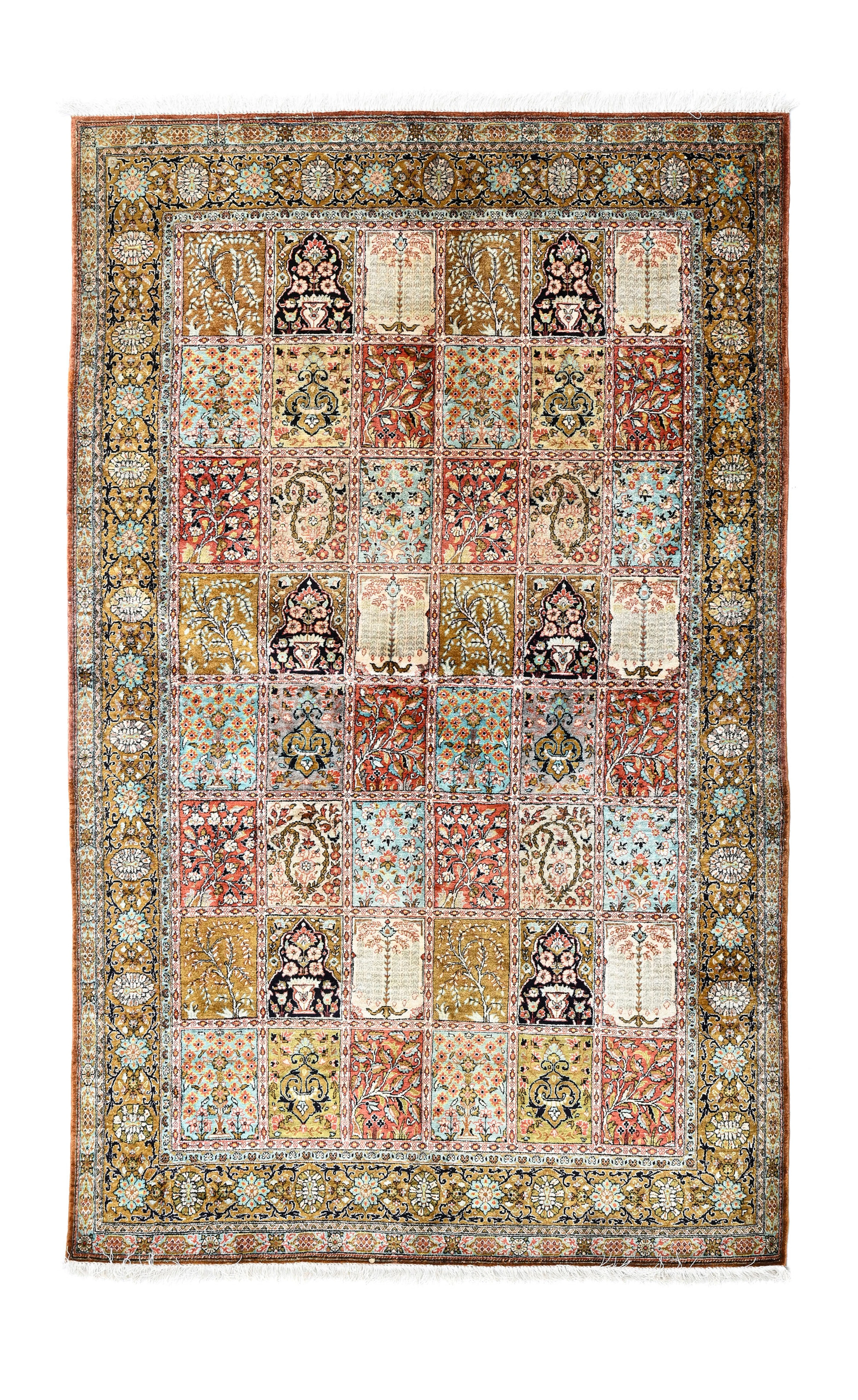 Tapis Ghom en soie, Iran, 3ème quart du XXe s., à décor de jardins