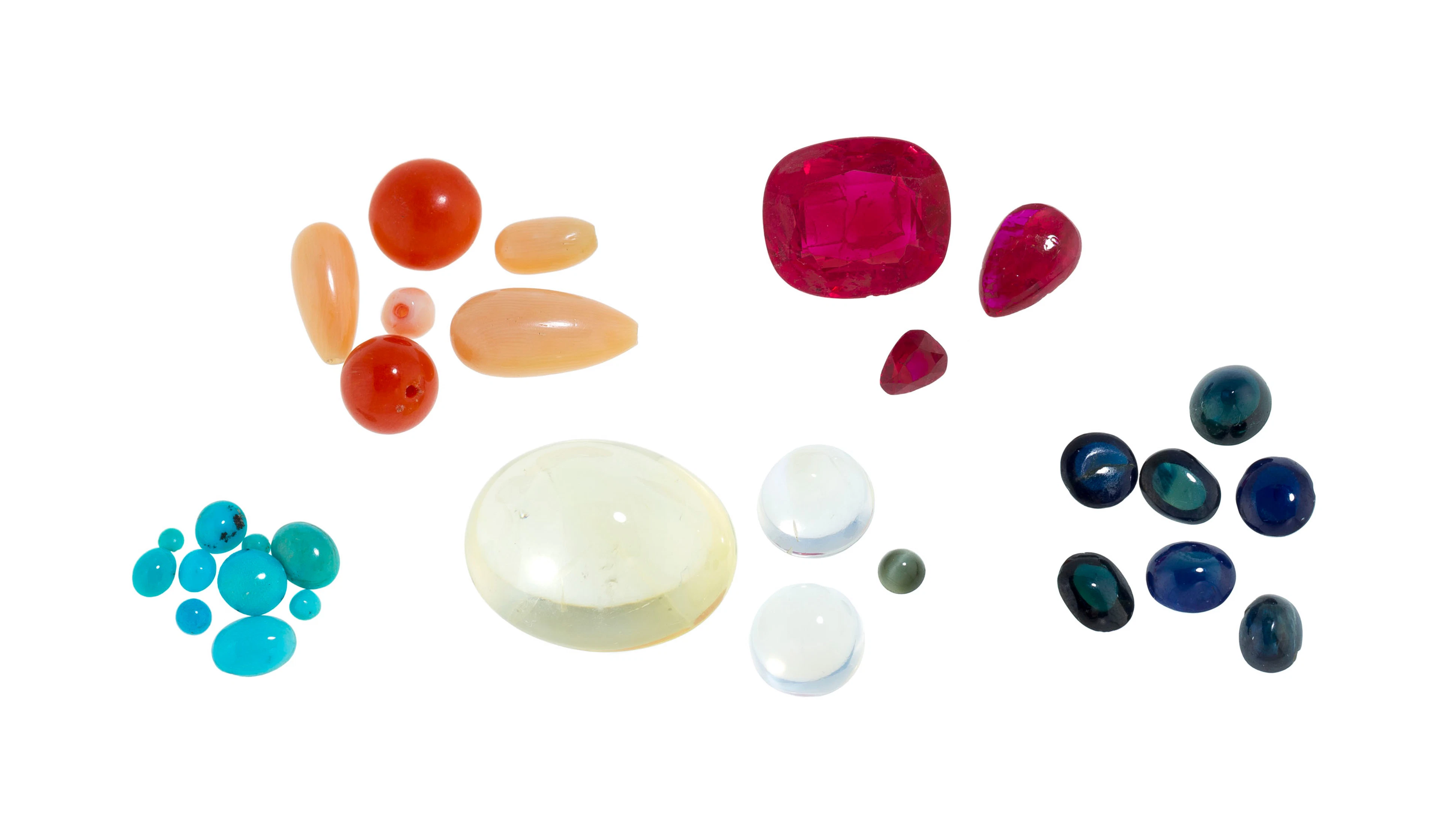 Lot comprenant : -1 lot de turquoises, poids total 44.15 cts -1 lot