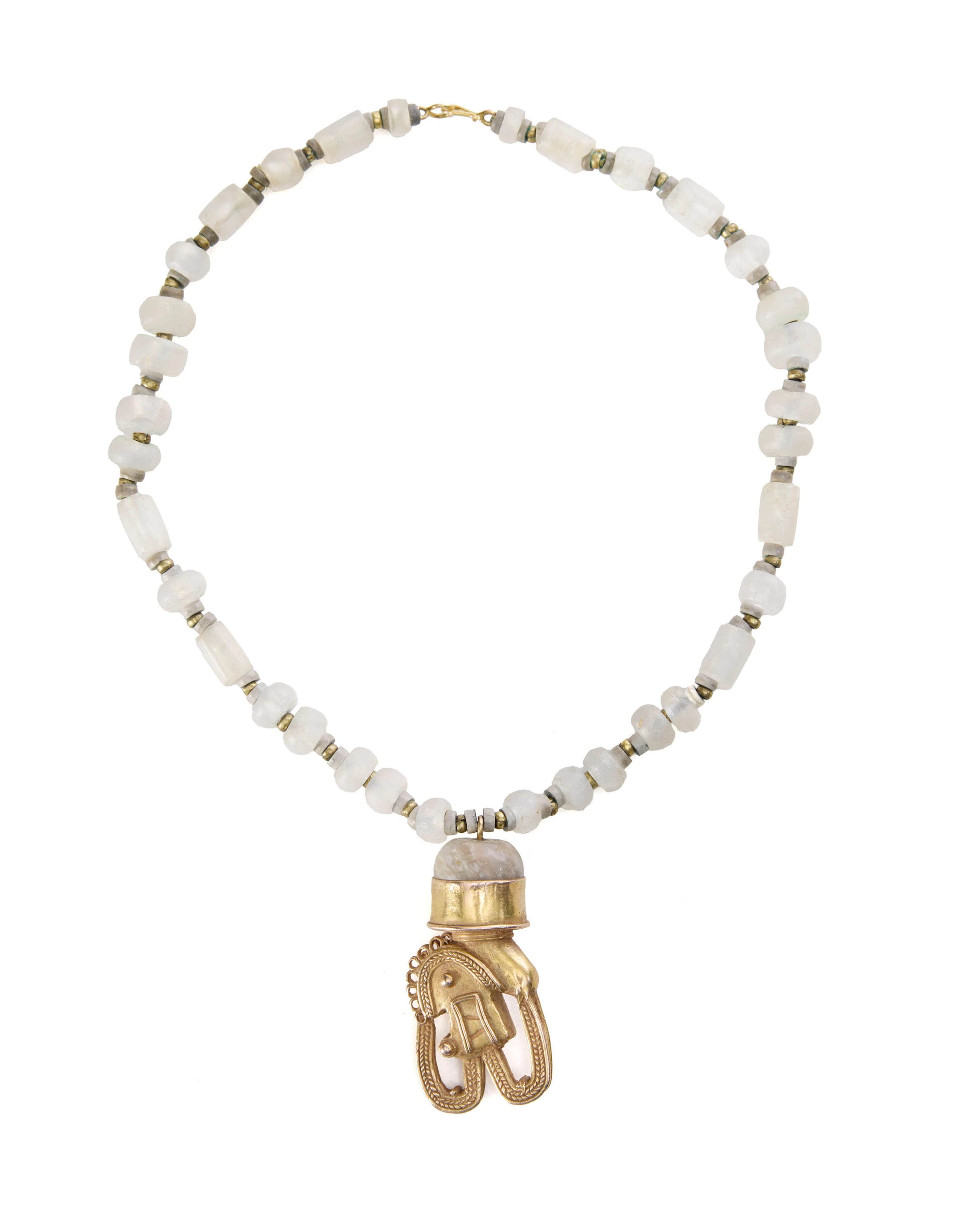 Collier en or bas-titre à pendant (ornement de visage) en forme de