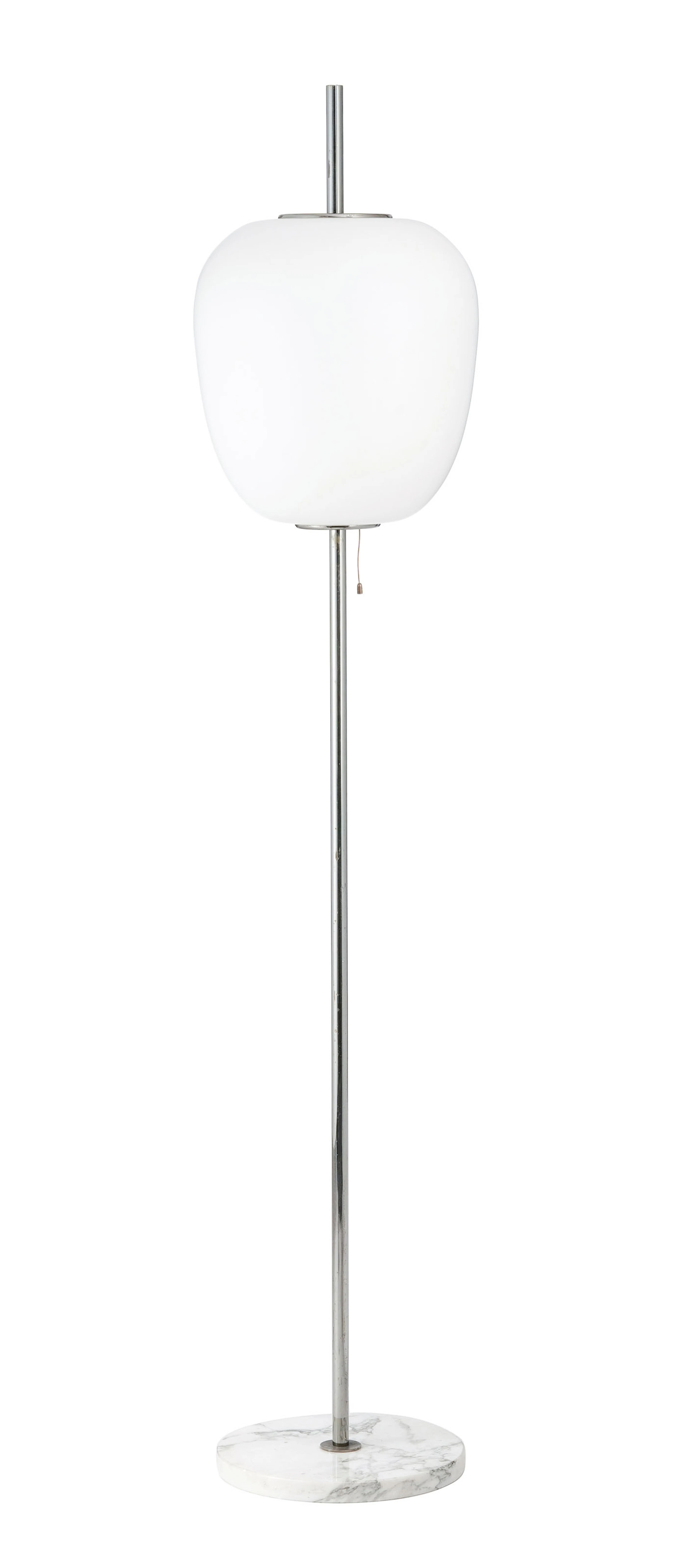 Lampadaire J14 par Joseph-André Motte, à fût tubulaire en métal chromé