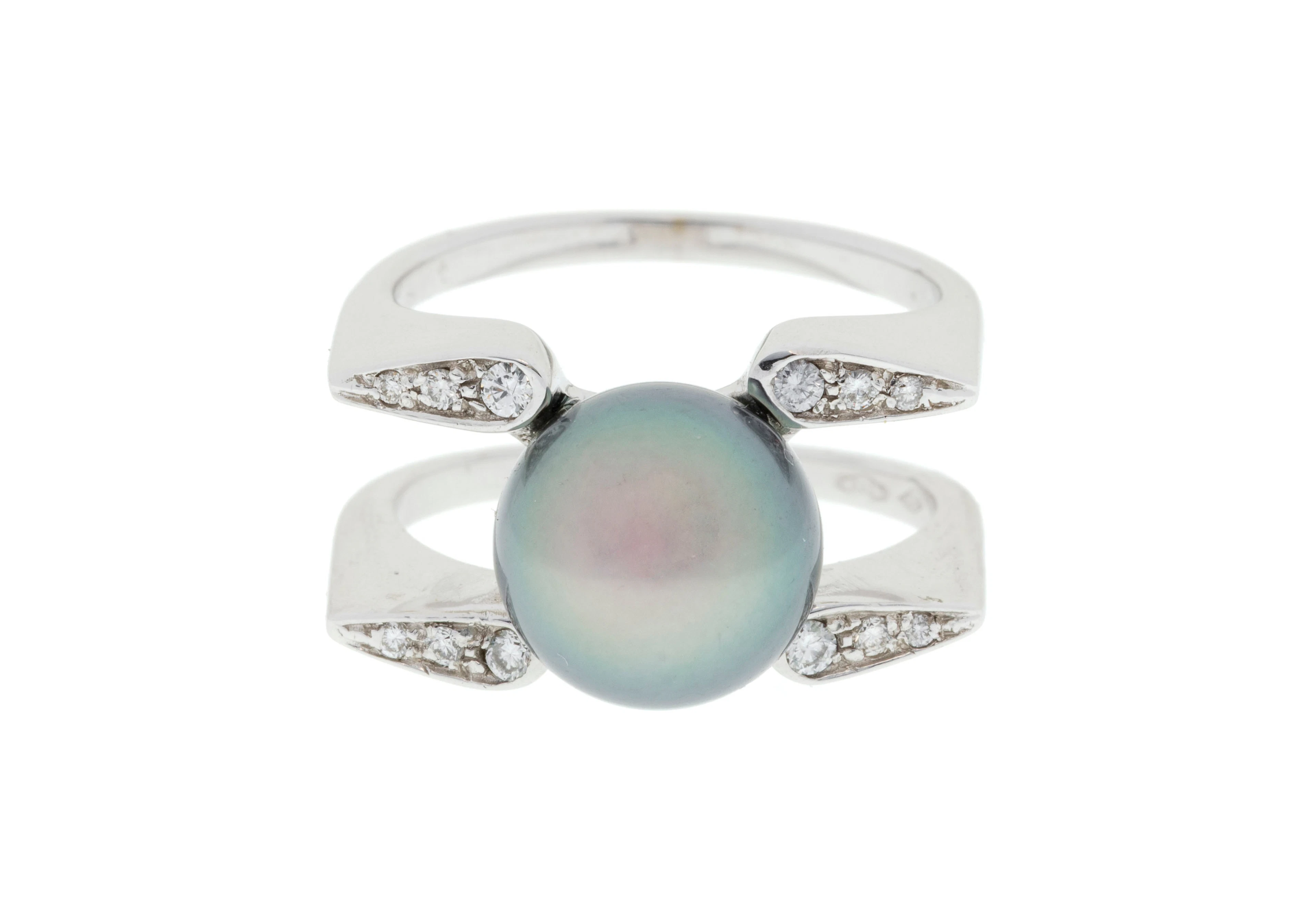 Bague or gris 750 formée de deux joncs sertis d'une perle de culture