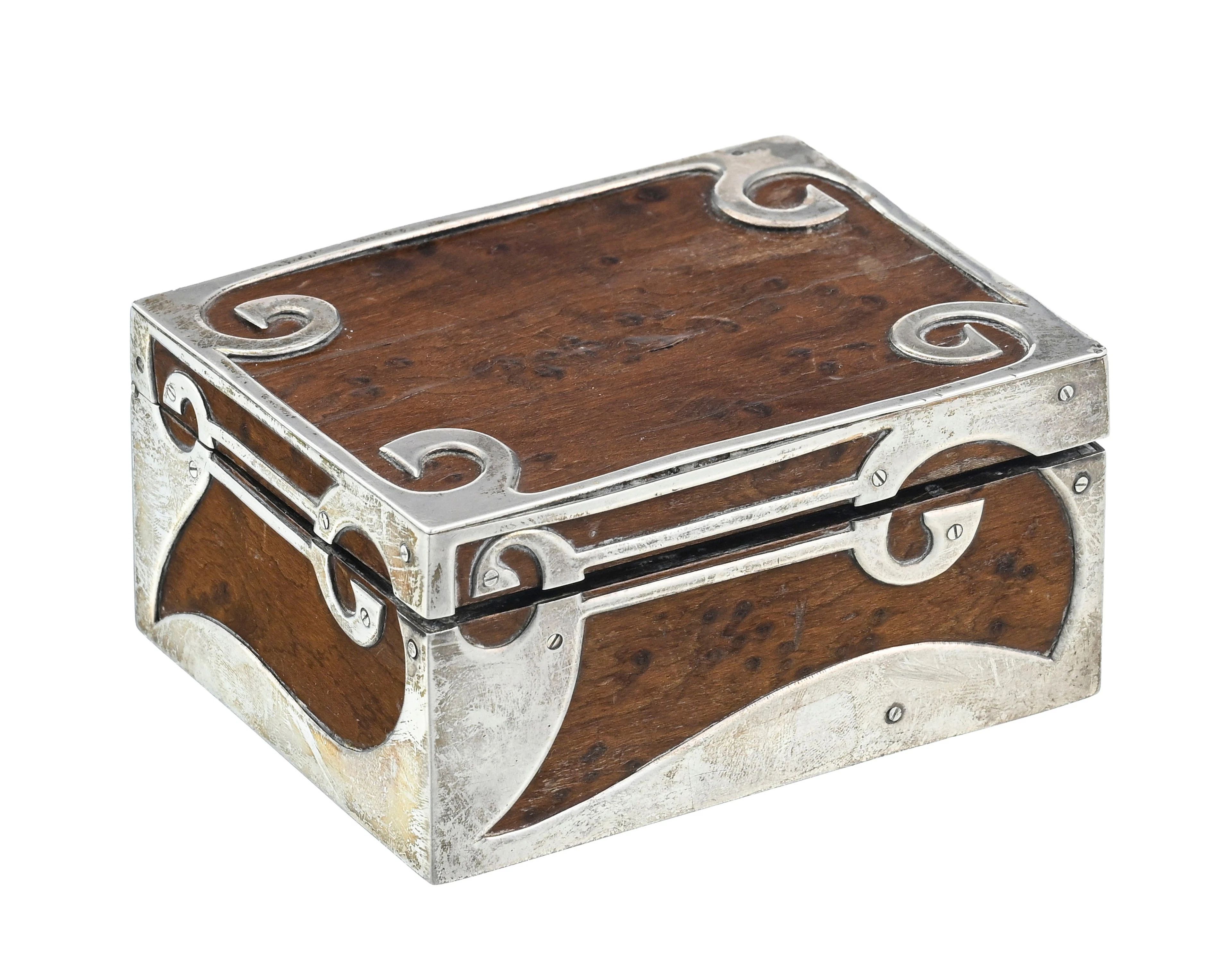 Boîte à cigarettes en argent 900 et bois de loupe, par Georg Adam