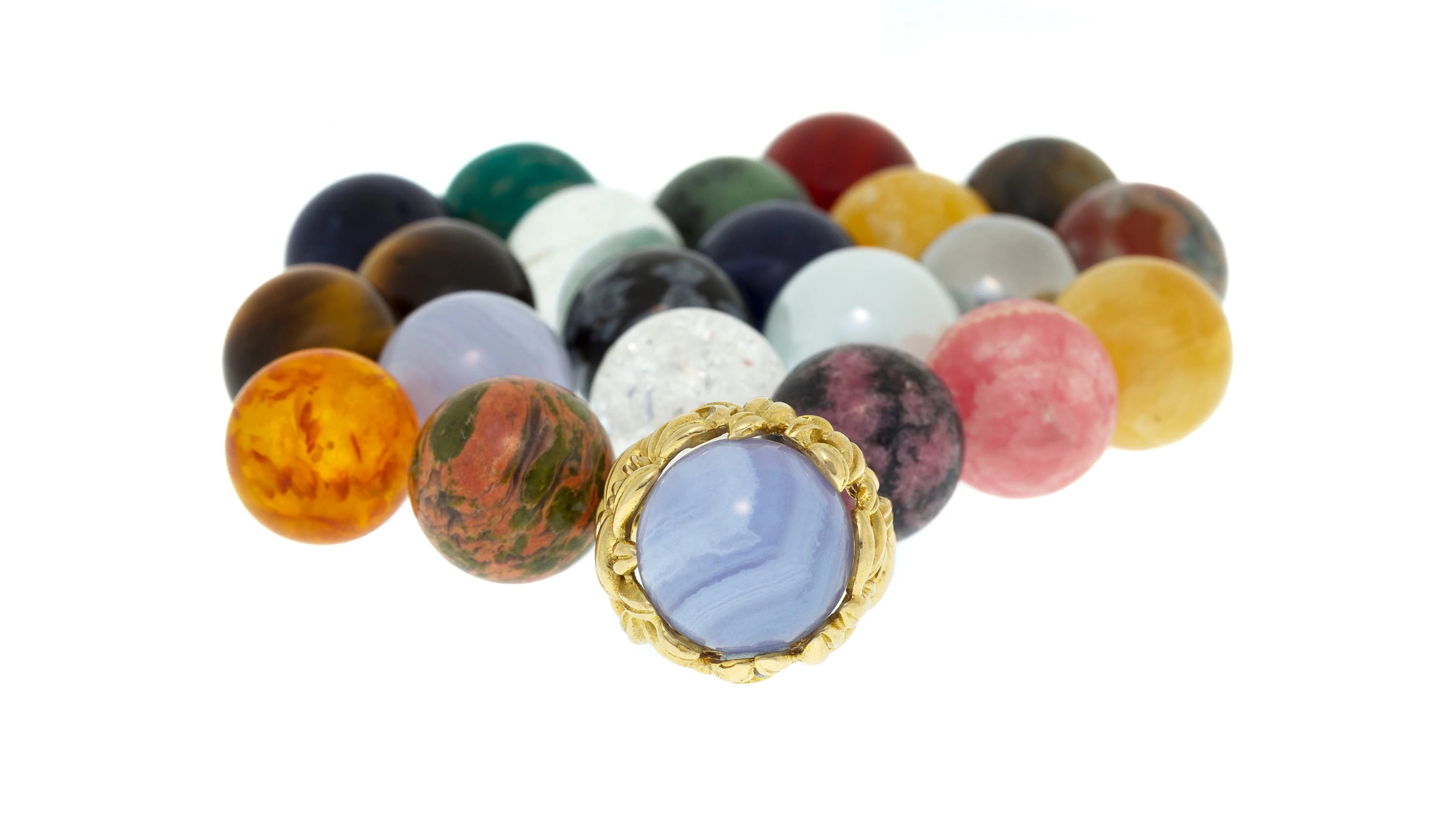 Gilbert Albert, bague or 750 à décor de graines et ses 19 billes interchangeable