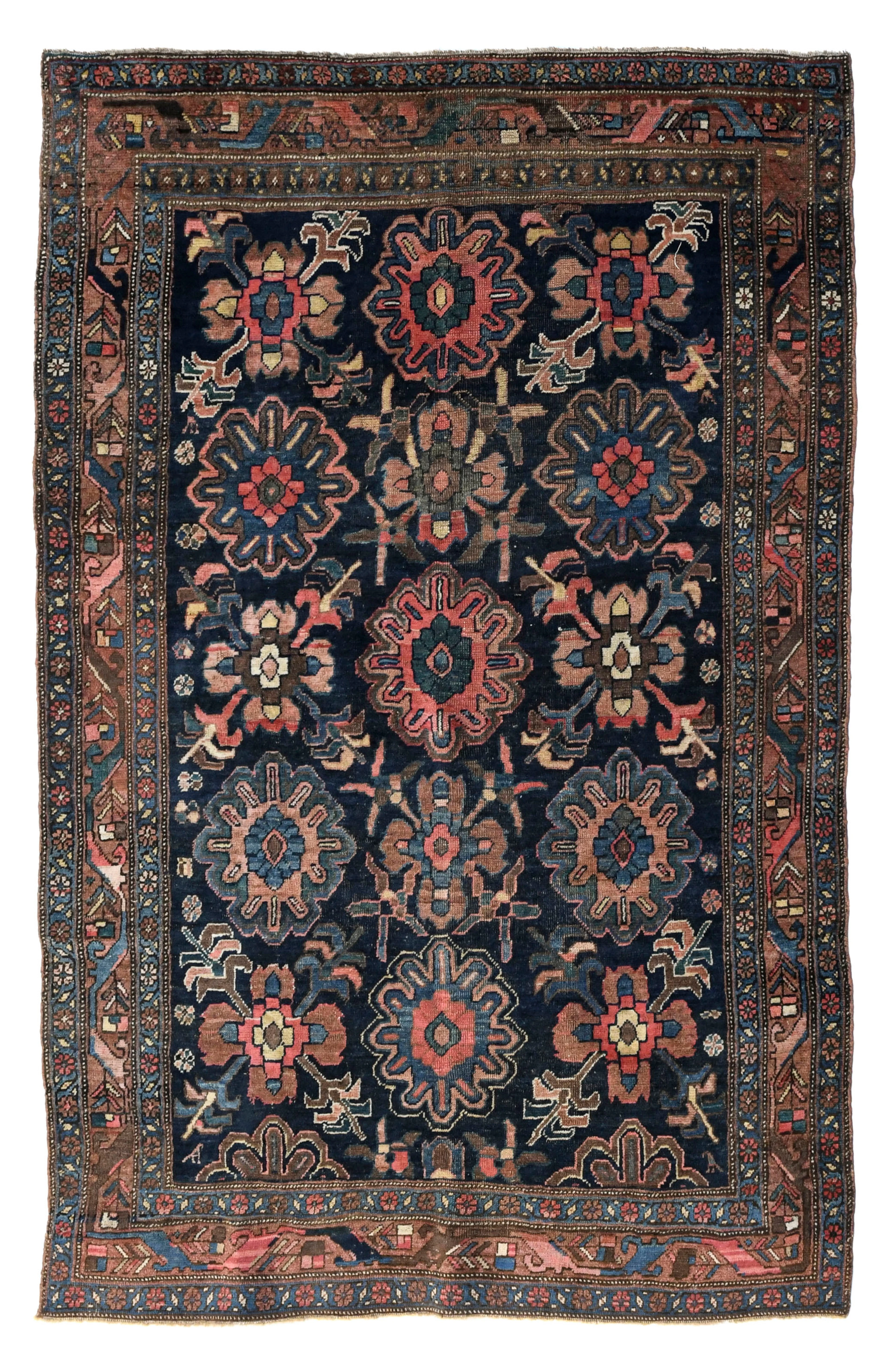 Tapis Bidjar, Iran, fin XIXe s., à trois rangées de grandes fleurs
