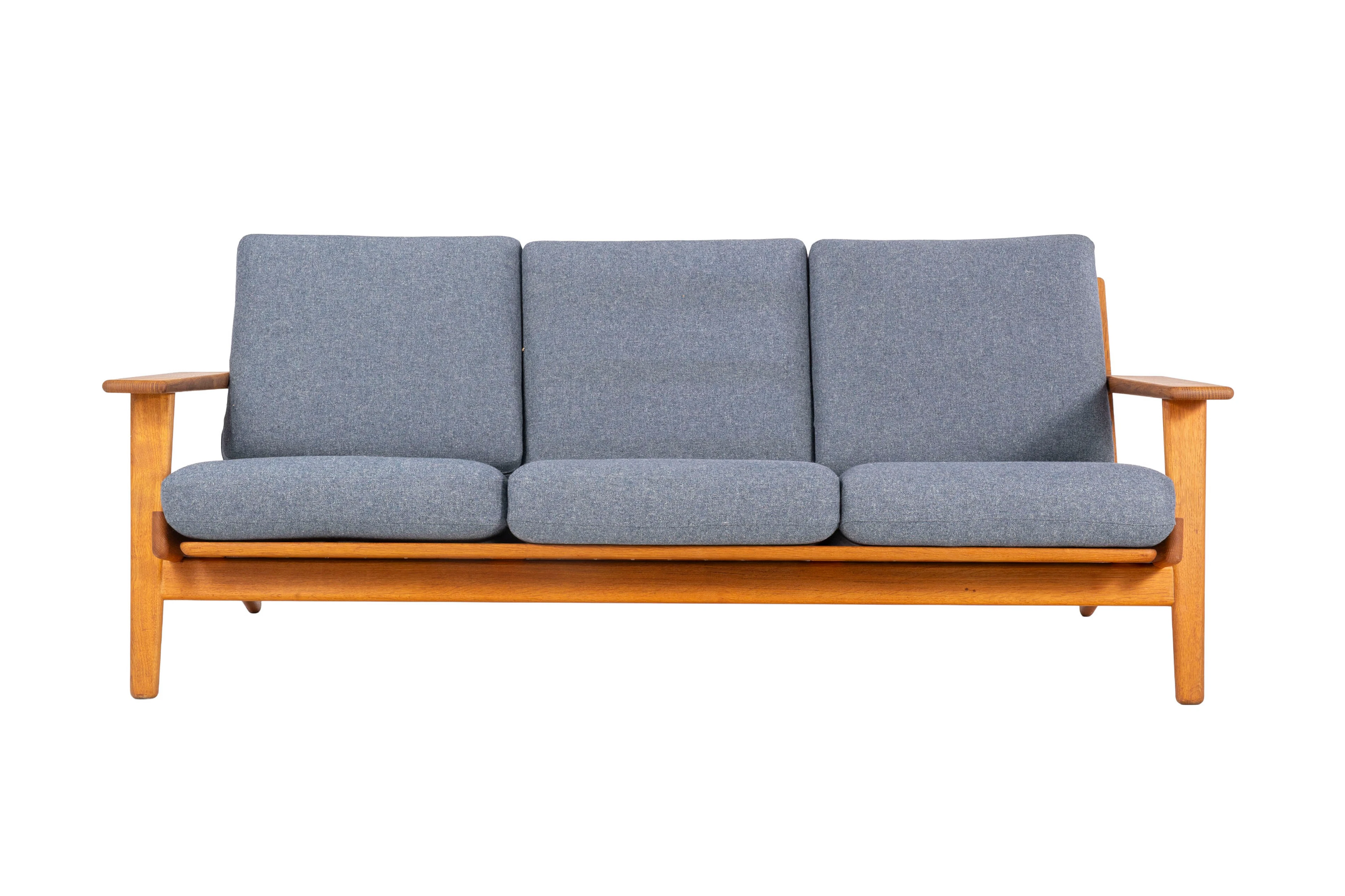 Canapé 3 places par Hans Wegner (1914-2007), édition Getama, Danemark