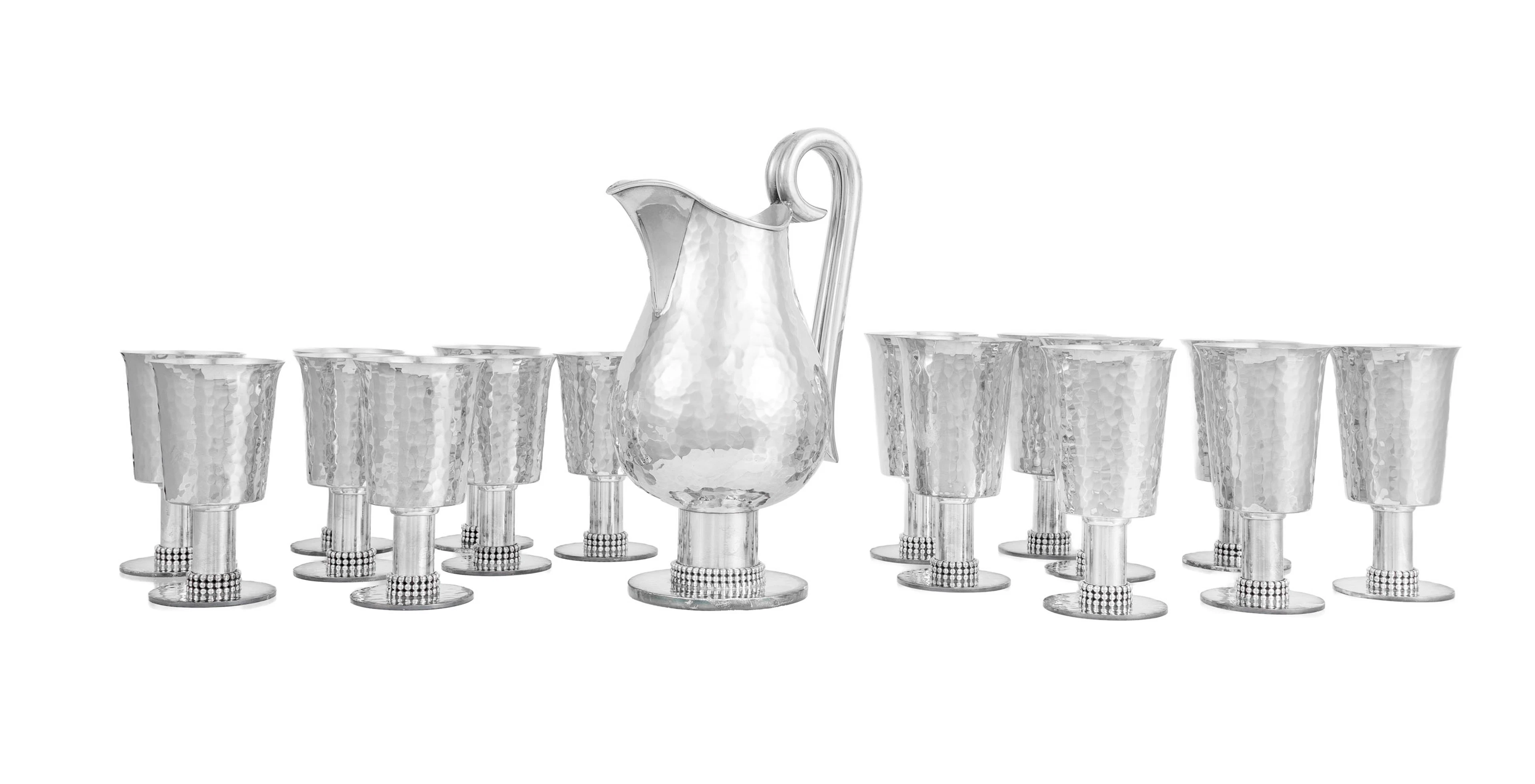Jean Després (1889-1980). Service de 16 verres (8 à eau et 8 à vin)