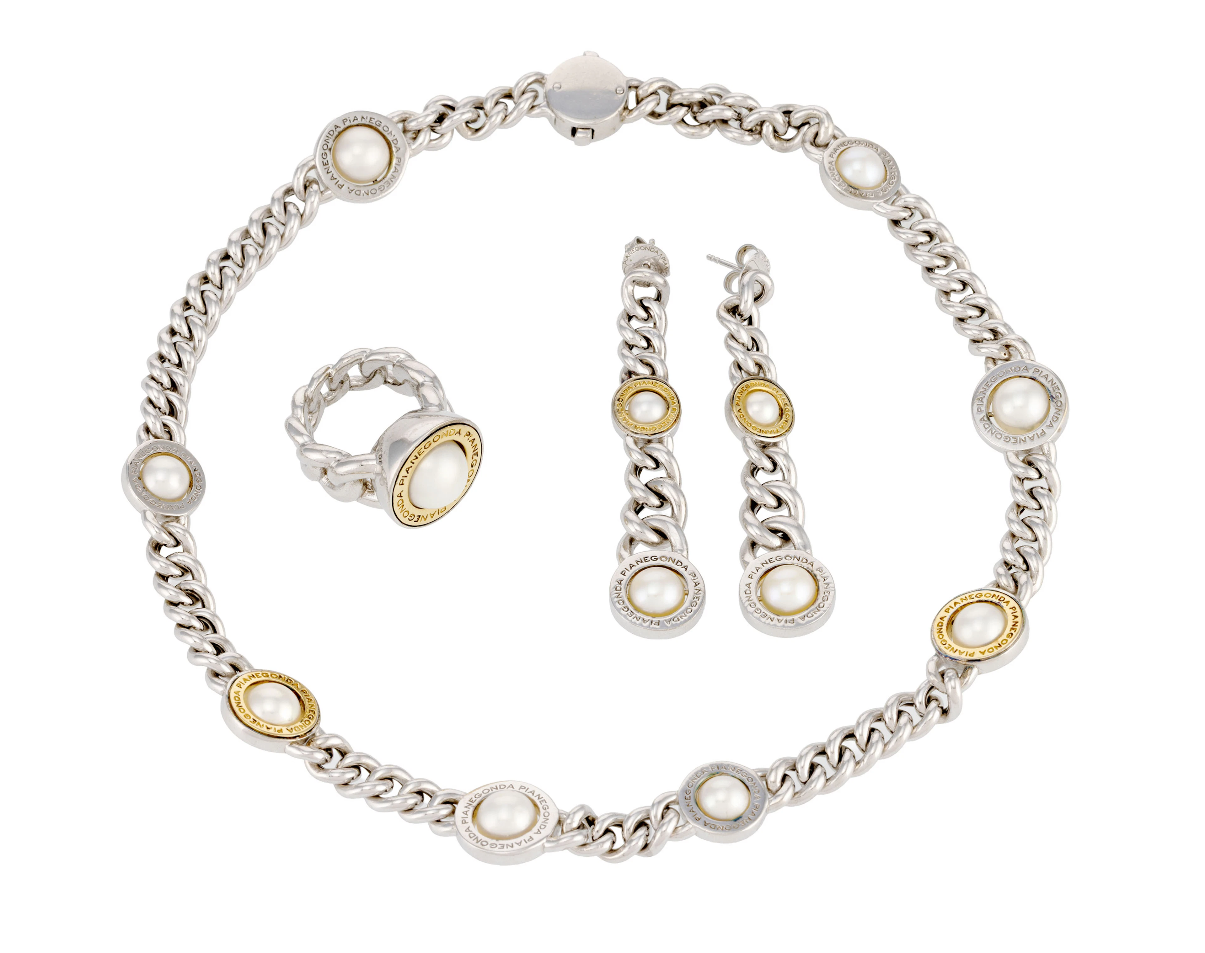 Pianegonda, lot composé d'une bague, d'une paire de pendants d'oreilles