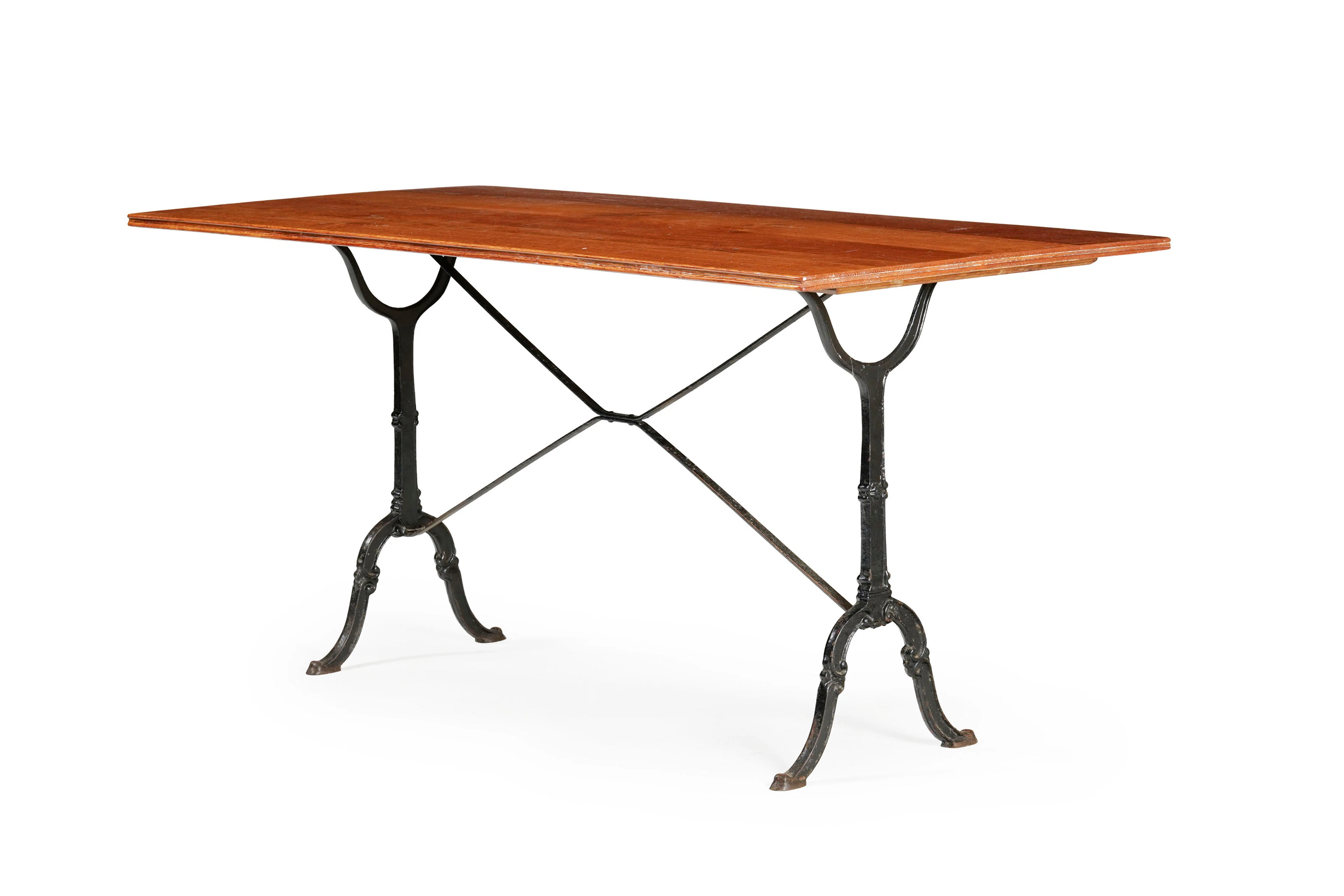 Table de bistrot, XXe s., à plateau rectangulaire en bois naturel
