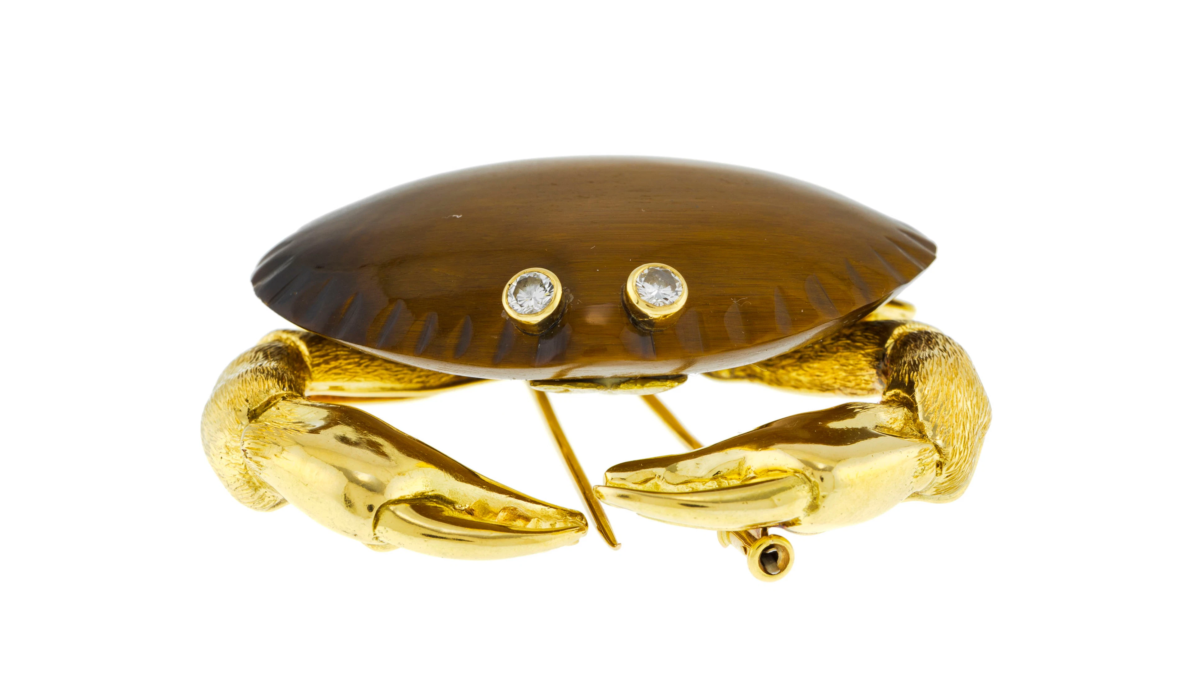 Mauboussin, broche crabe années 1950-60 en or 750, la carapace est