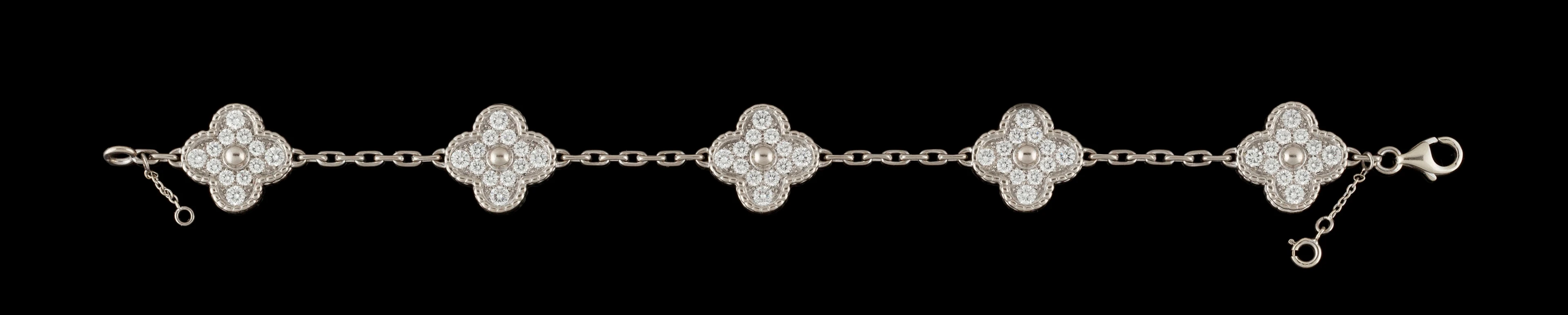 Van Cleef & Arpels, Alhambra, bracelet en or gris 750 orné de 5 motifs