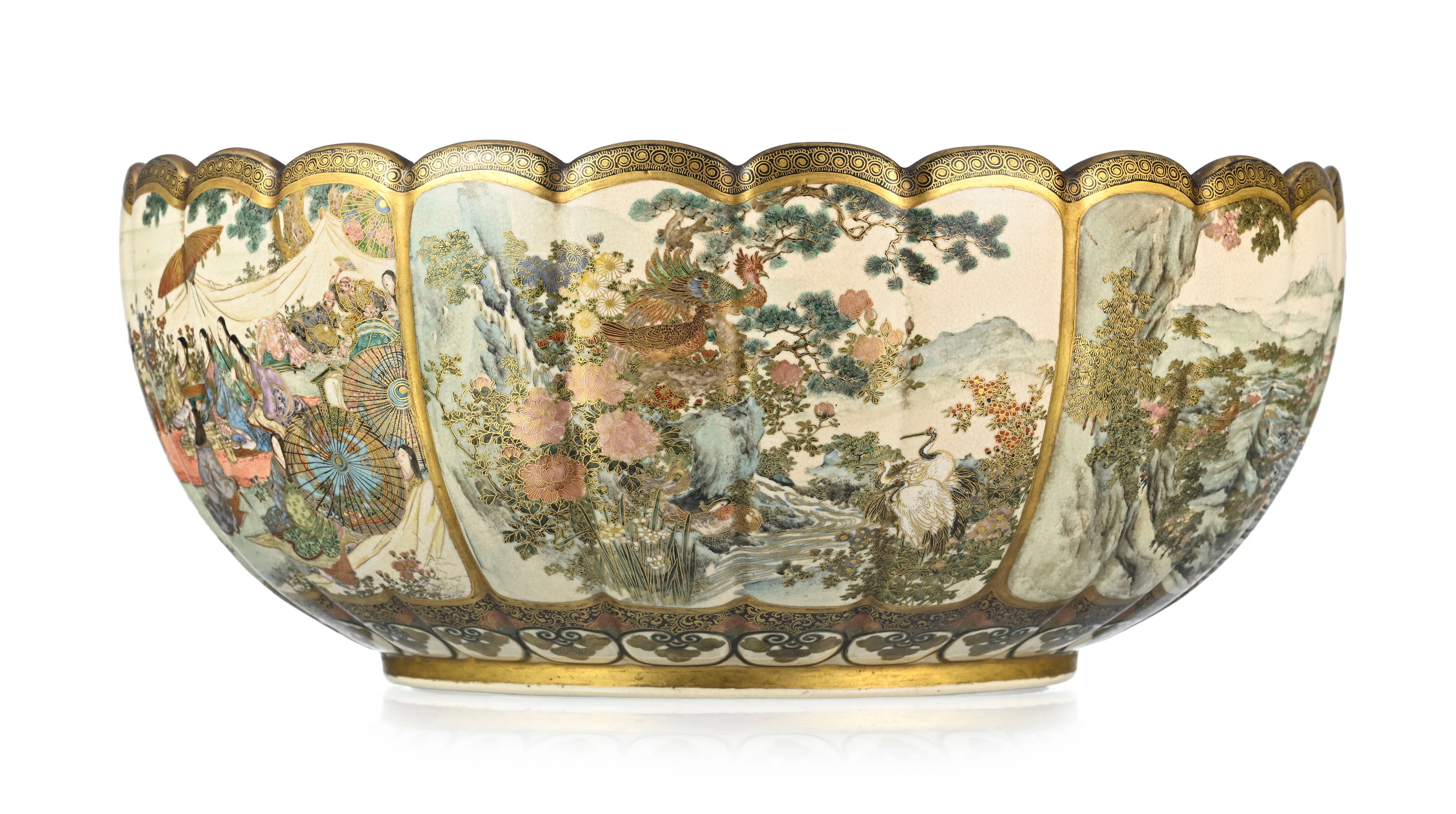 Grand bol floriforme en grès de Satsuma, Japon, époque Meiji, décor