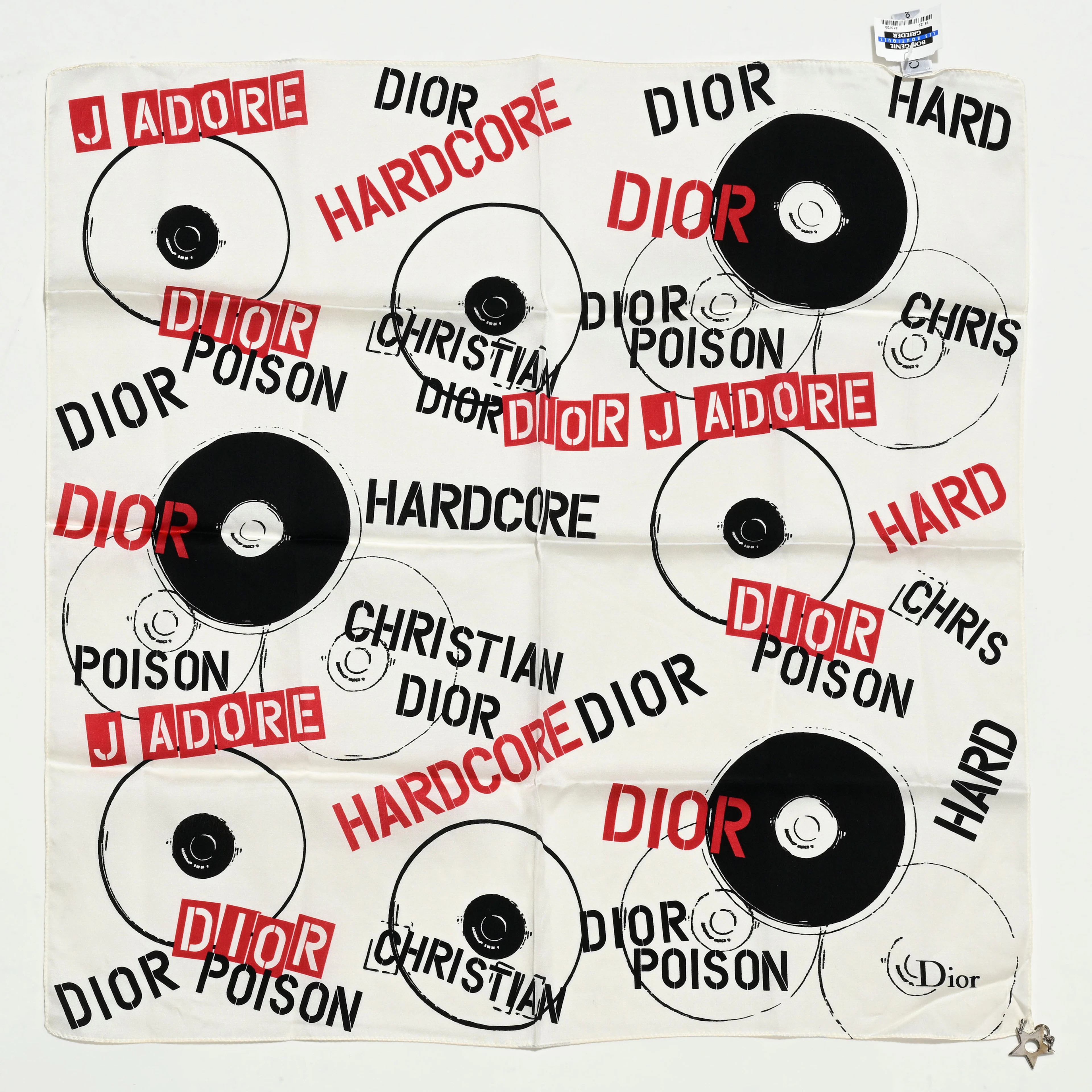 Christian Dior, 4 foulards en mousseline de soie imprimé en monogramme