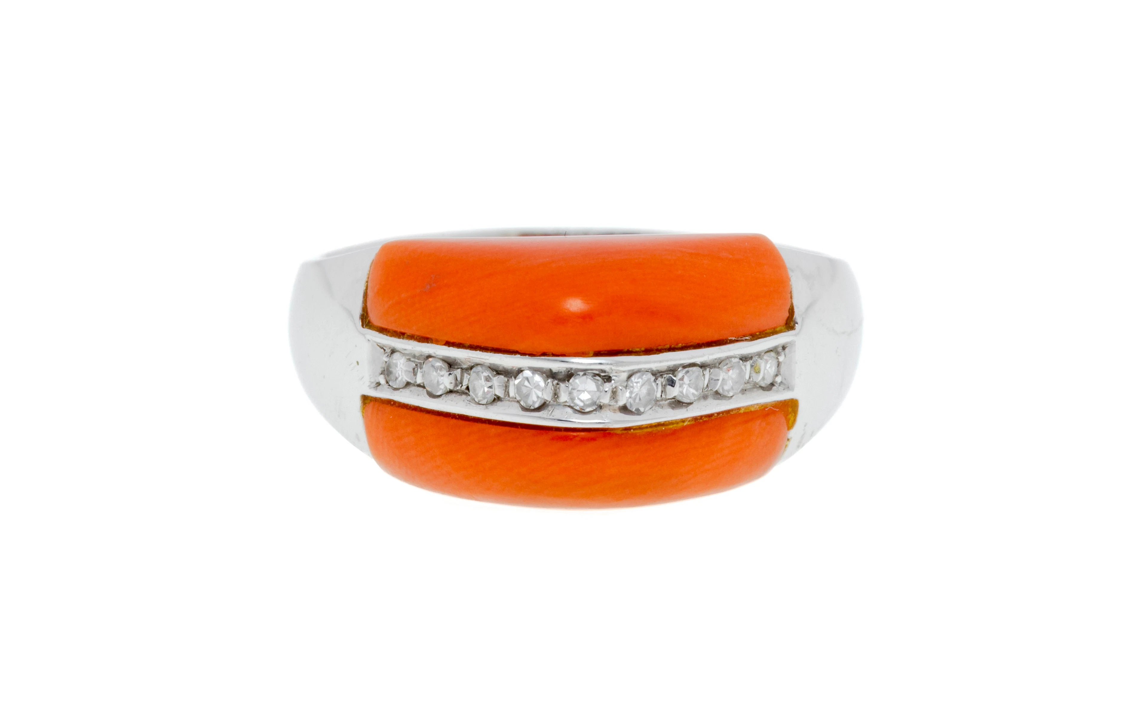 Bague or gris 750 sertie d'une ligne de diamants taille 8/8 épaulée
