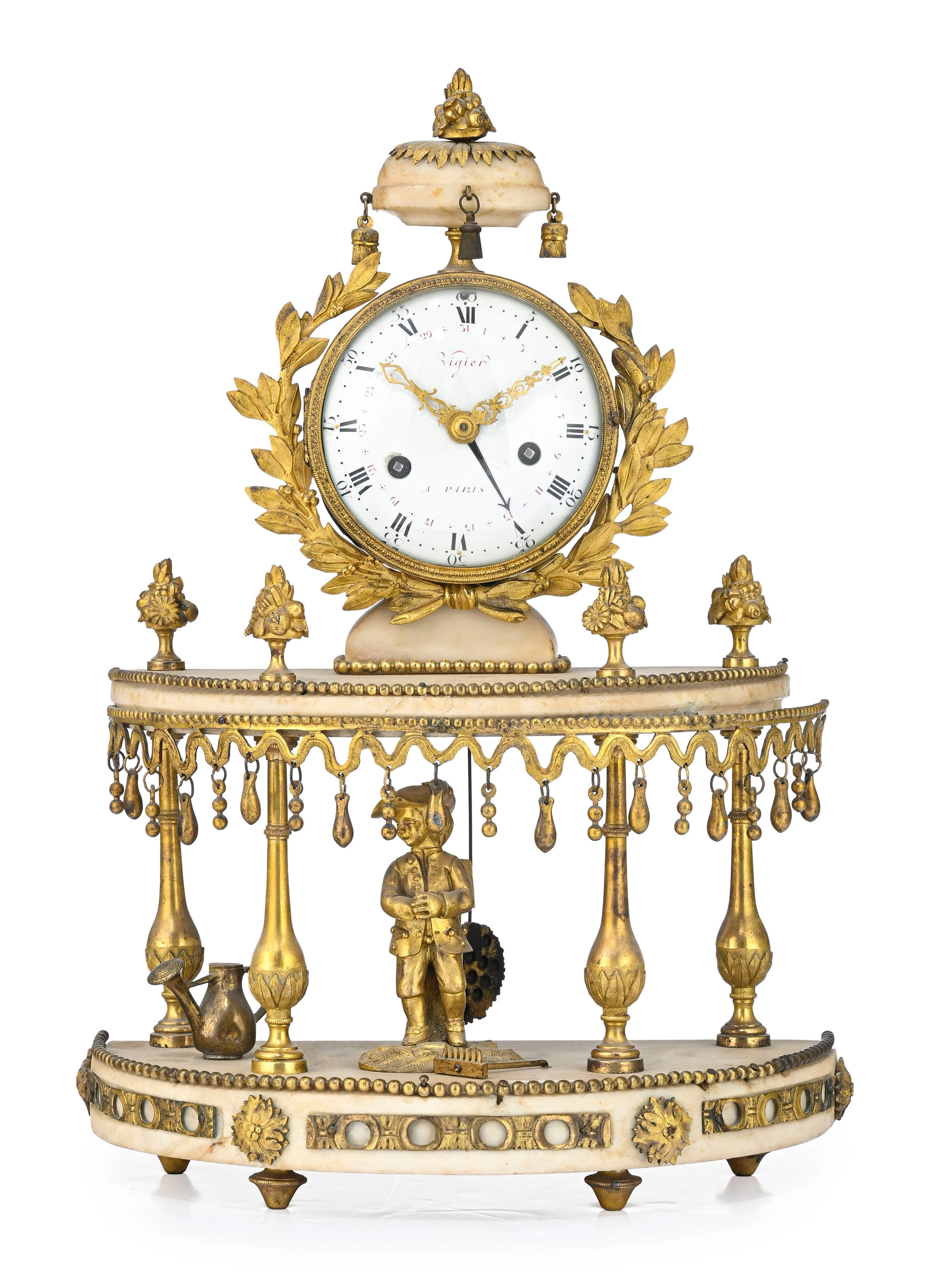 Pendule portique d'époque Louis XVI, en marbre blanc et bronze doré
