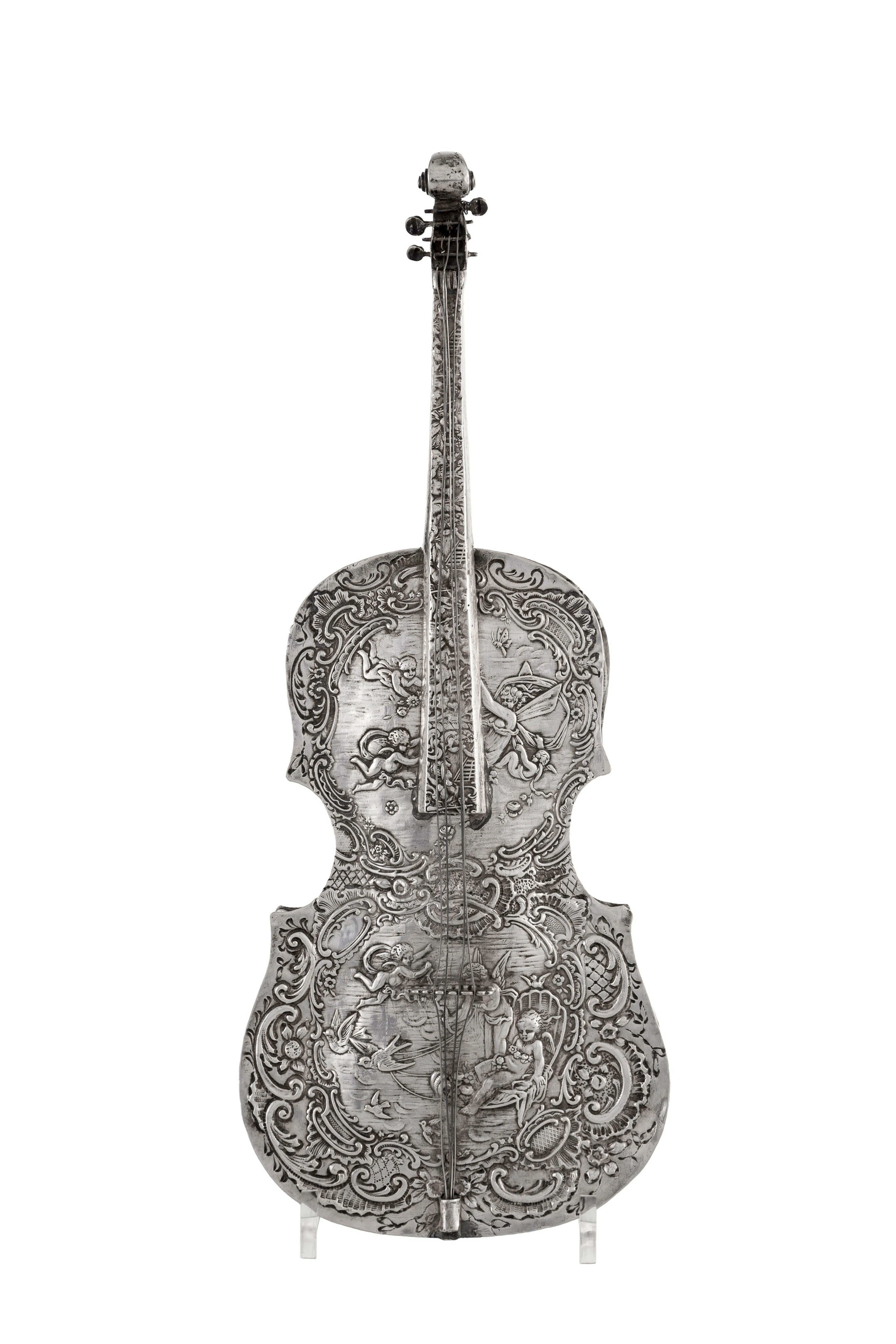 Violon en argent, par Schleissner & Söhne, Hanau, fin XIXe s., à riche