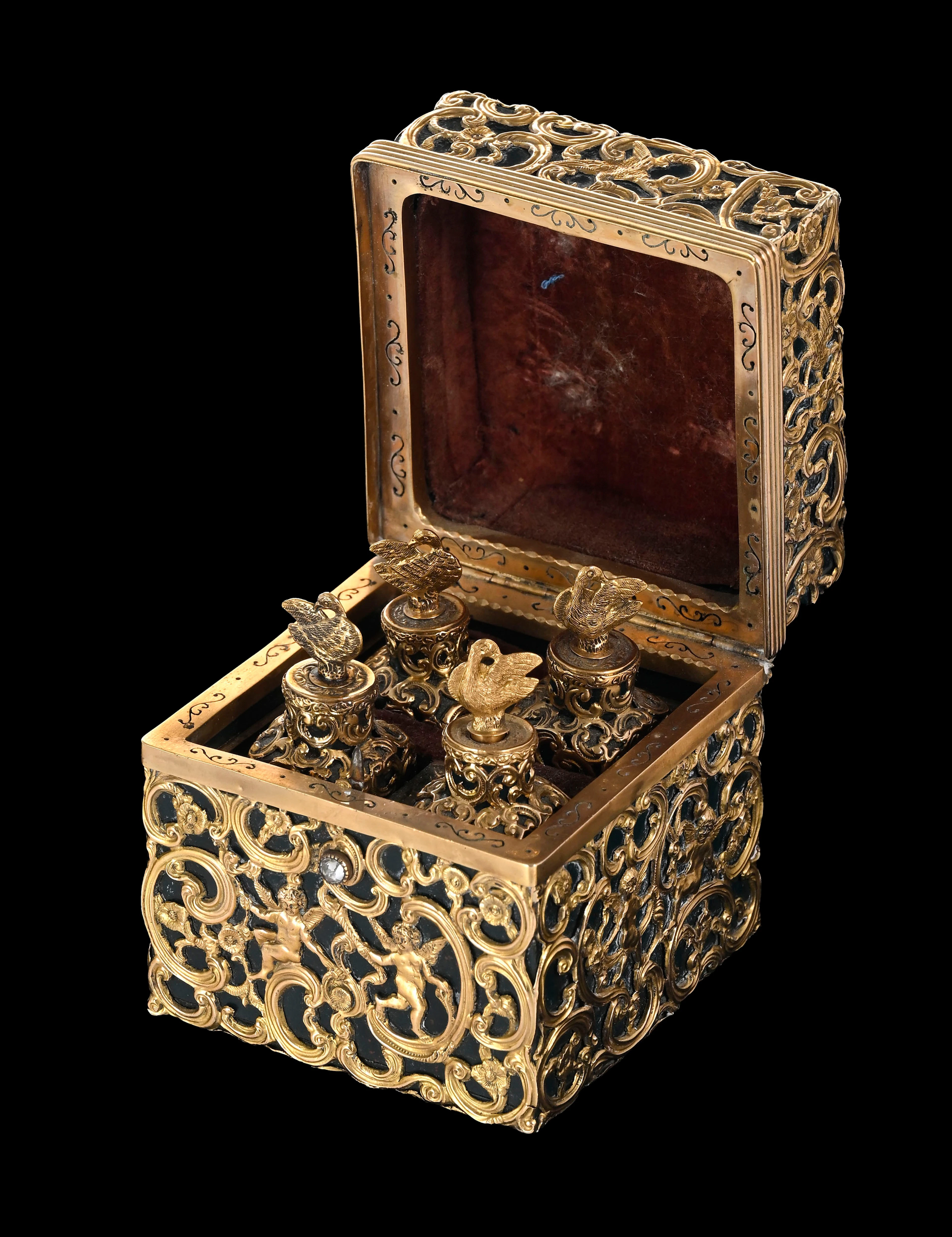 Coffret à flacons en héliotrope et or, probablement Angleterre circa