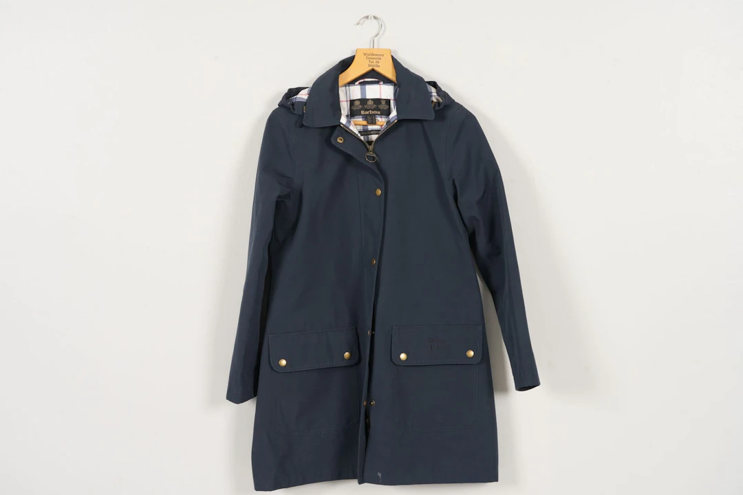 JACKA, dammodell, marinblå, storlek 38, Barbour