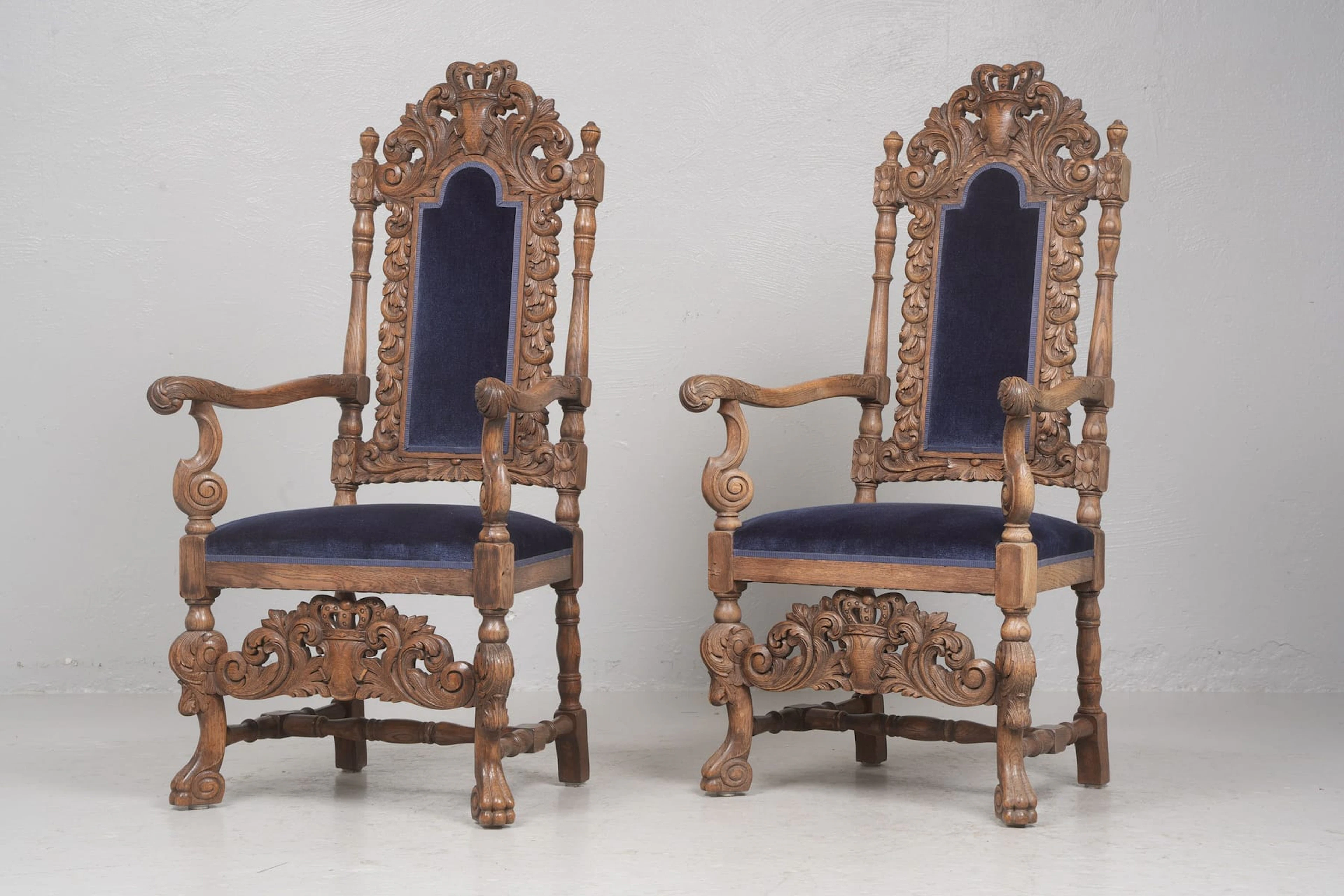 KARMFÅTÖLJER, ett par, barockstil, ek, 1800-talets andra hälft