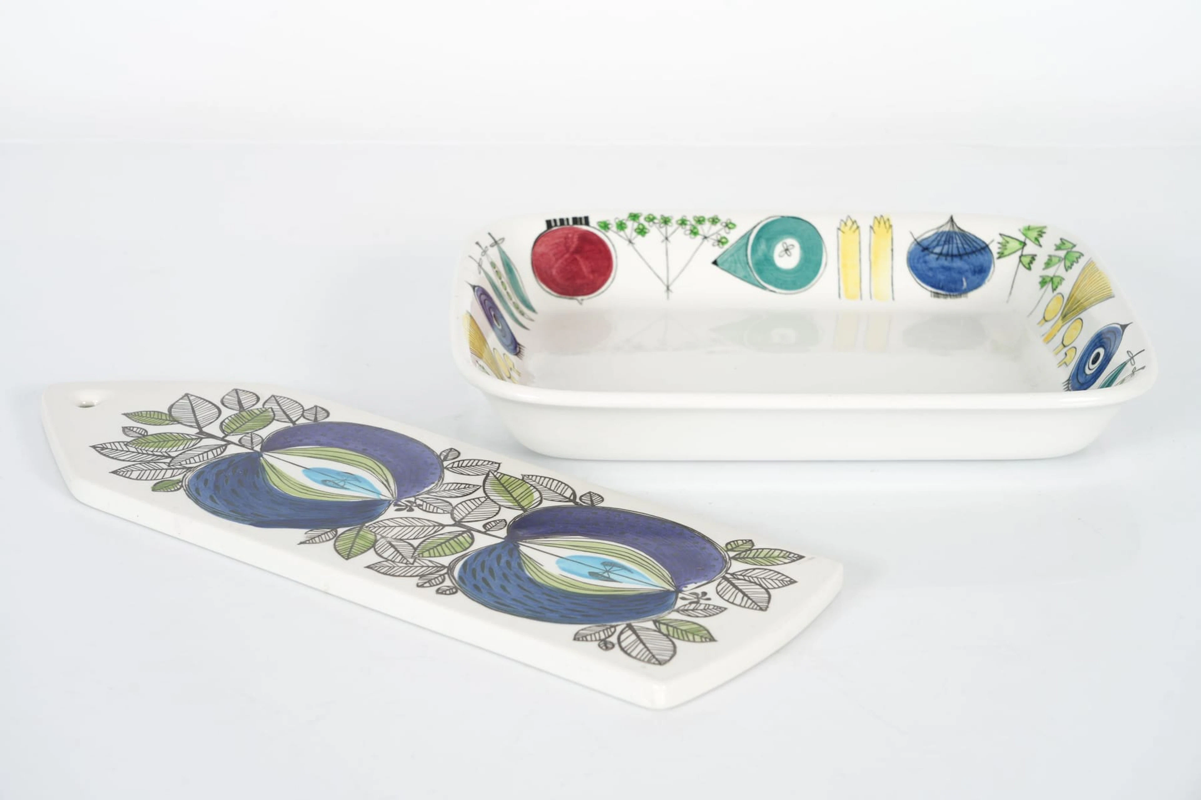 SIGRID RICHTER, skärbräda, "Eden", samt MARIANNE WESTMAN, form, "Picknick"