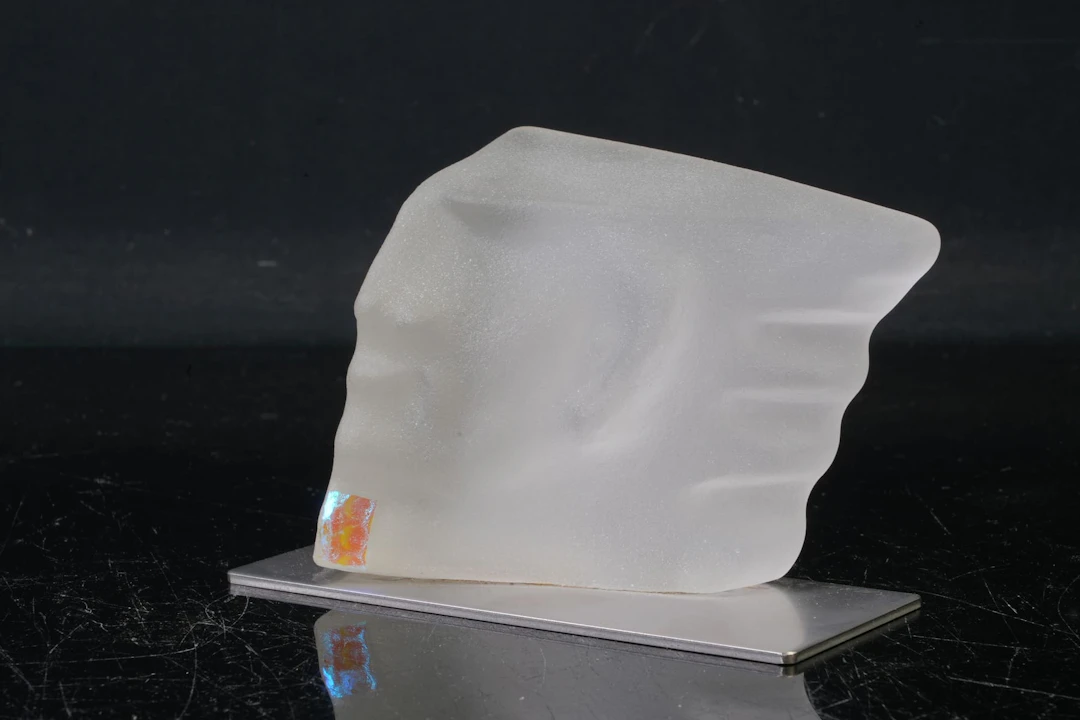 GEORGIANNA KRALLI (1950), skulptur, glas, "Man I"