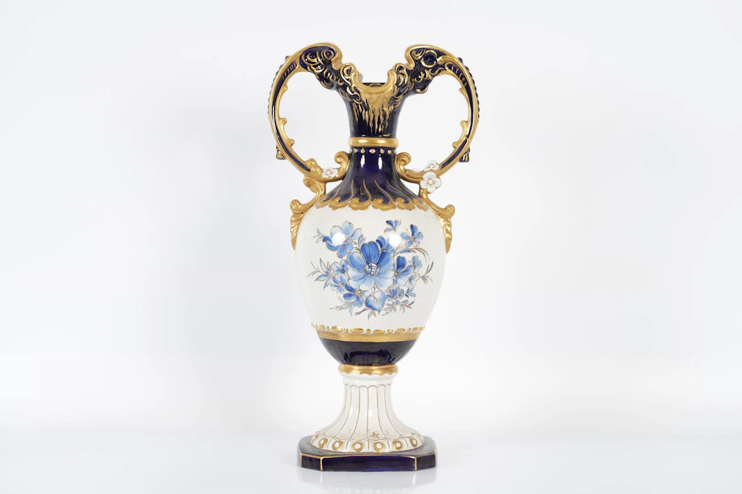 URNA, porslin, Royal Dux, 1900-tal