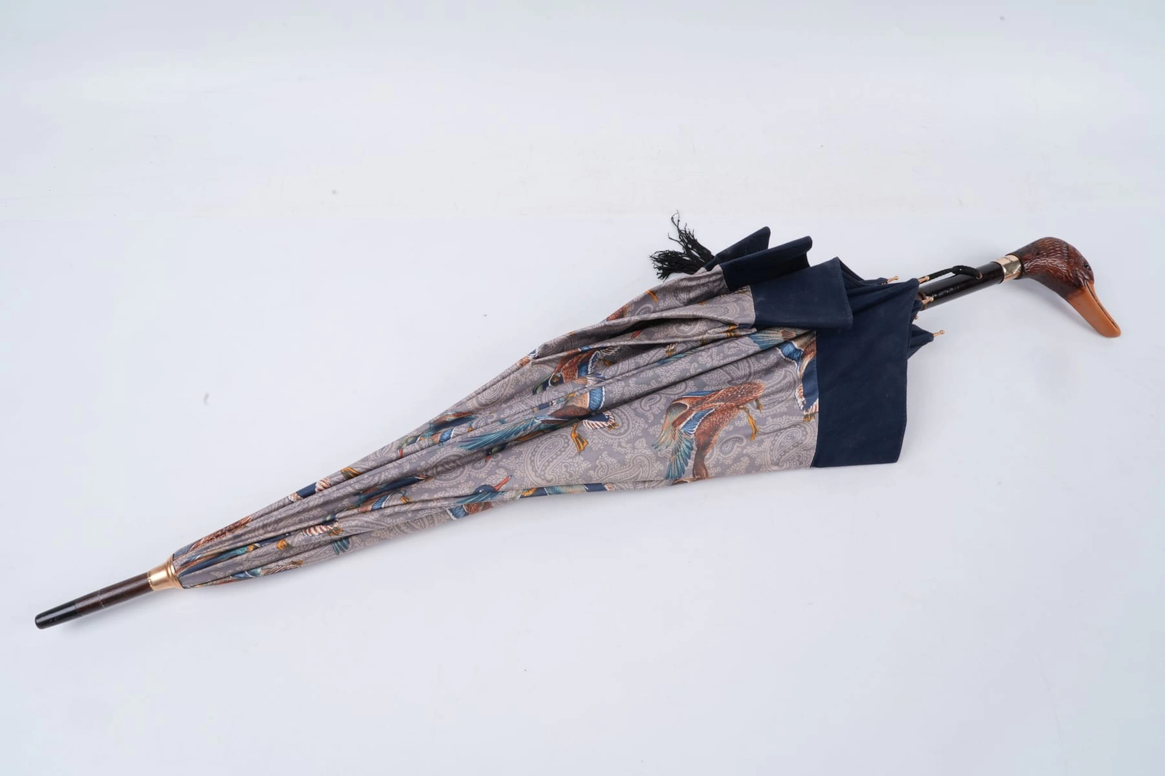 PARAPLY, handtag i form av and, Pierre Cardin, Paris