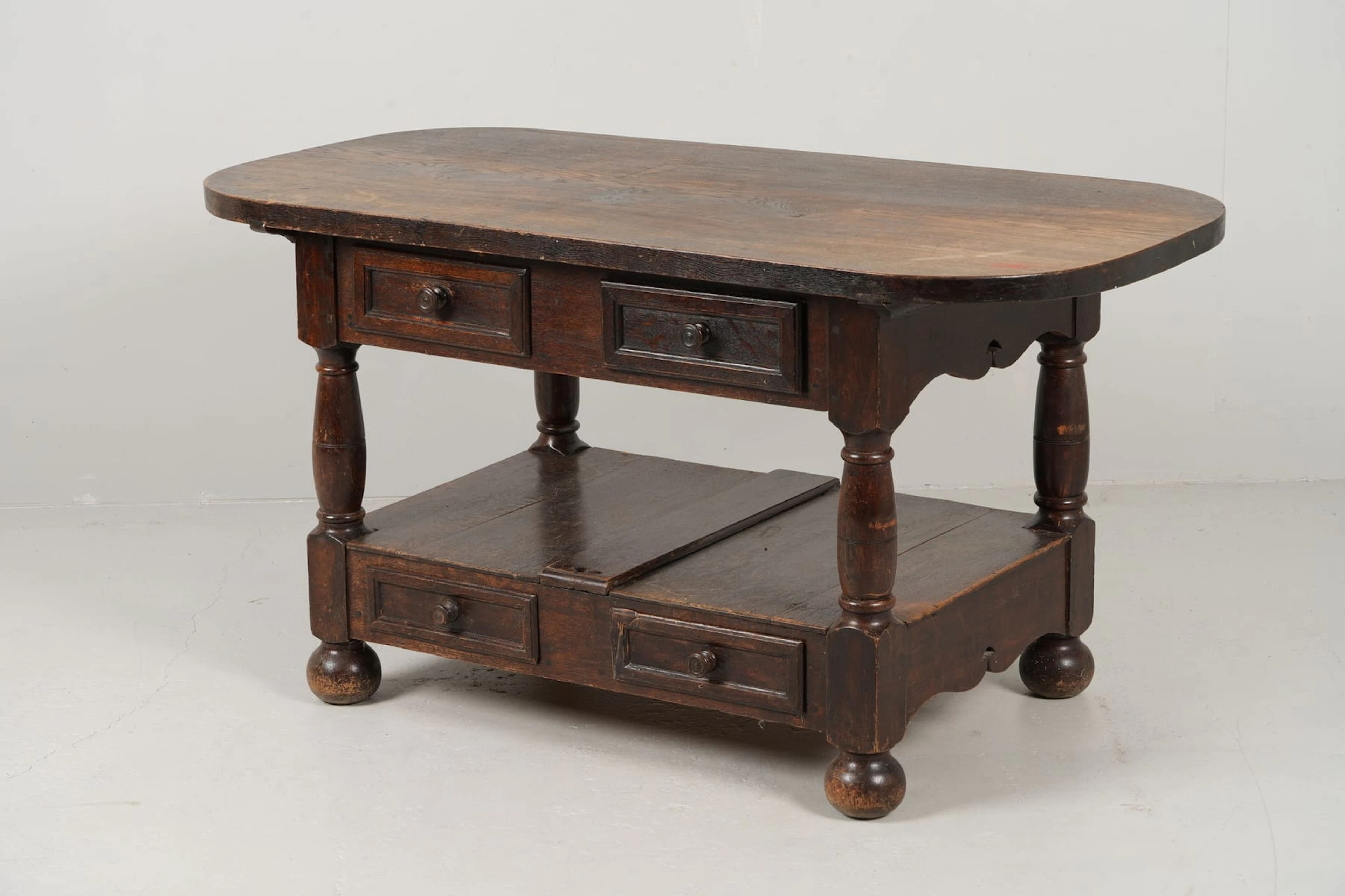 BORD med lådor i sarg, barock, 1700-talets förra hälft