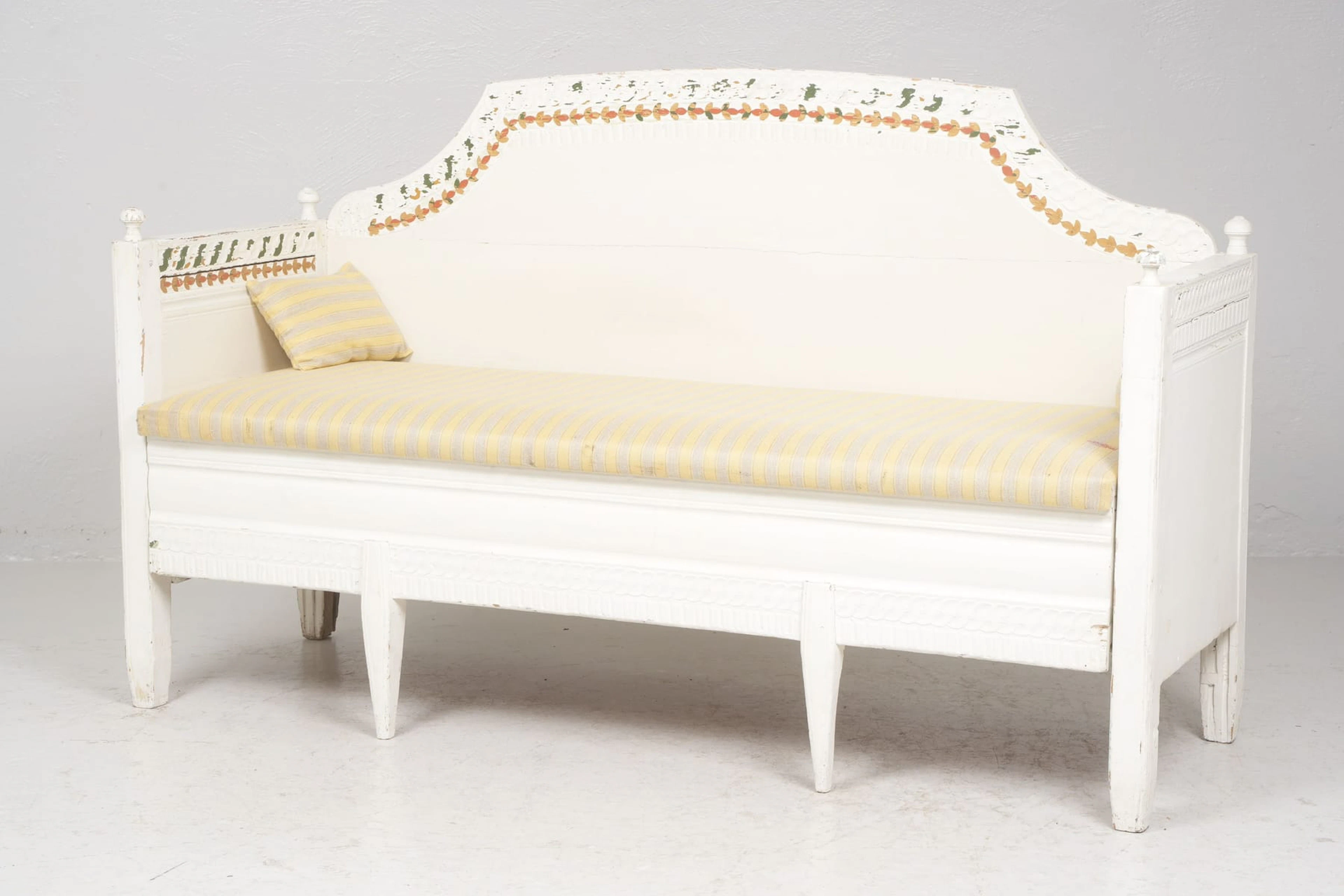 SOFFA, senare bemålat, gustaviansk (1775-1790)