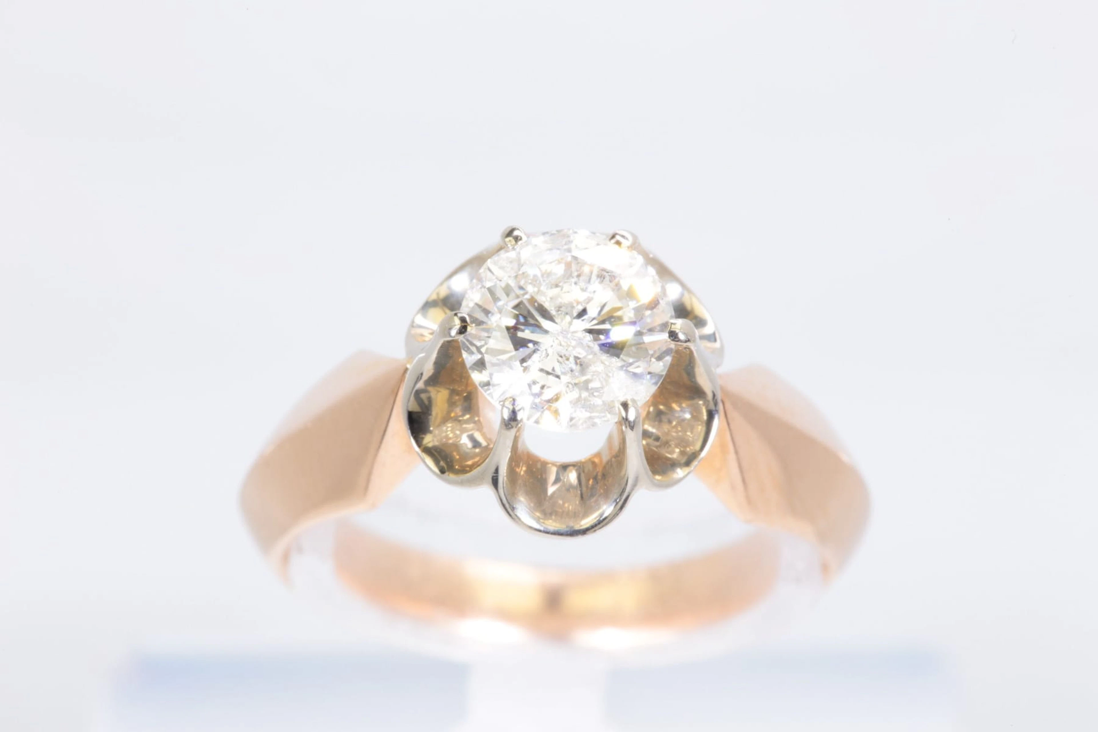 ENSTENSRING med briljantslipad diamant, ca 1,23 ct, I/TC, P2, guld