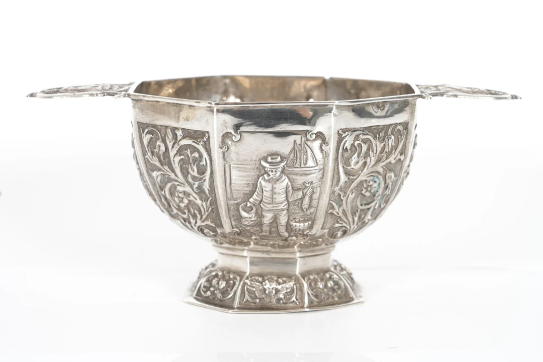 HÄNKELSKÅL, silver, 1800/1900-tal, ca 291,6 g
