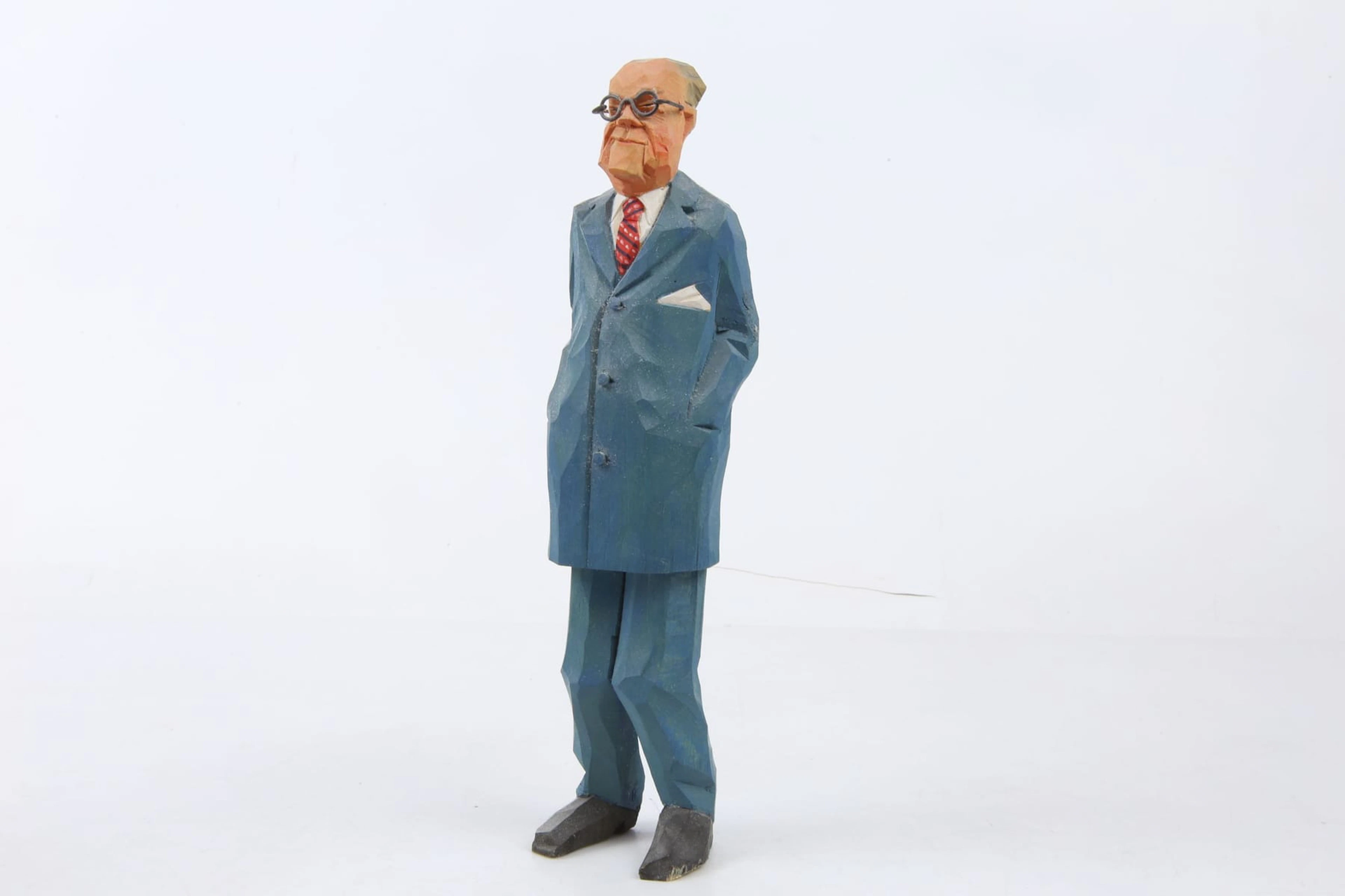 SVEN GUNNARSSON, figurin, Tage Erlander, skuret trä