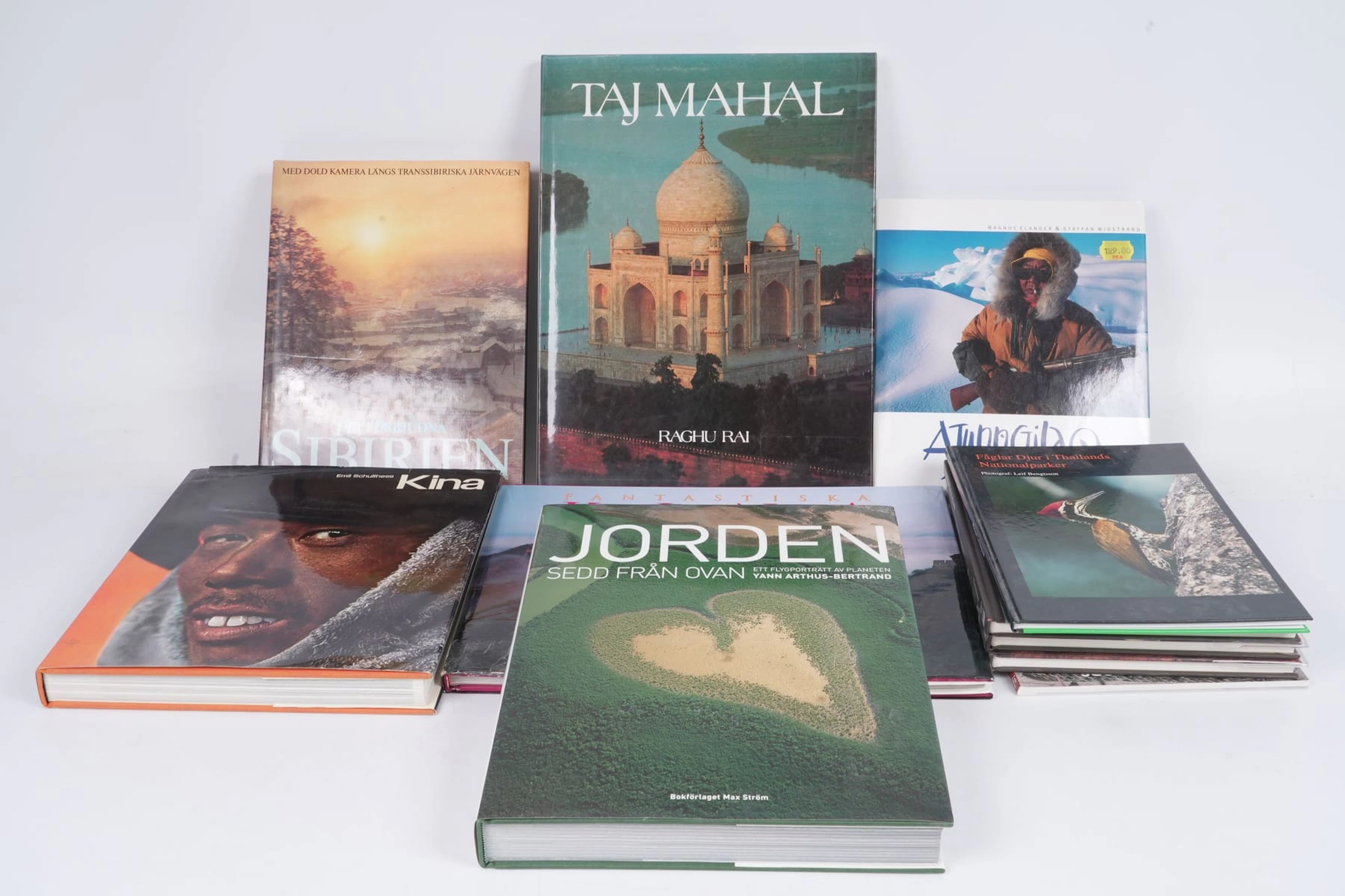 BÖCKER, 11 st, bl.a. Jorden sedd från ovan, Taj Mahal, Fantastiska Kina