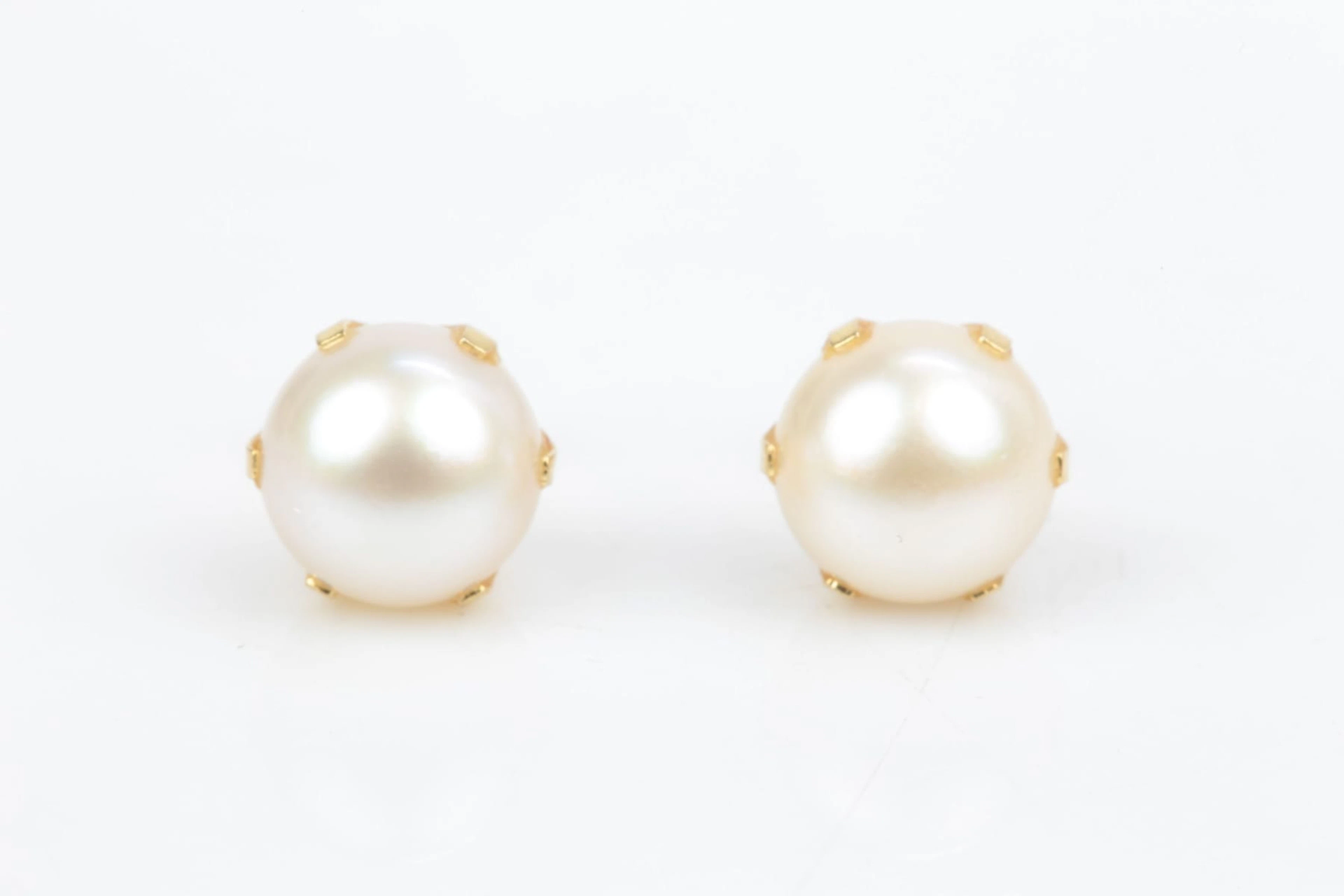 ÖRHÄNGEN, ett par, med odlade pärlor, guld, 18 k, ca 1,99 g