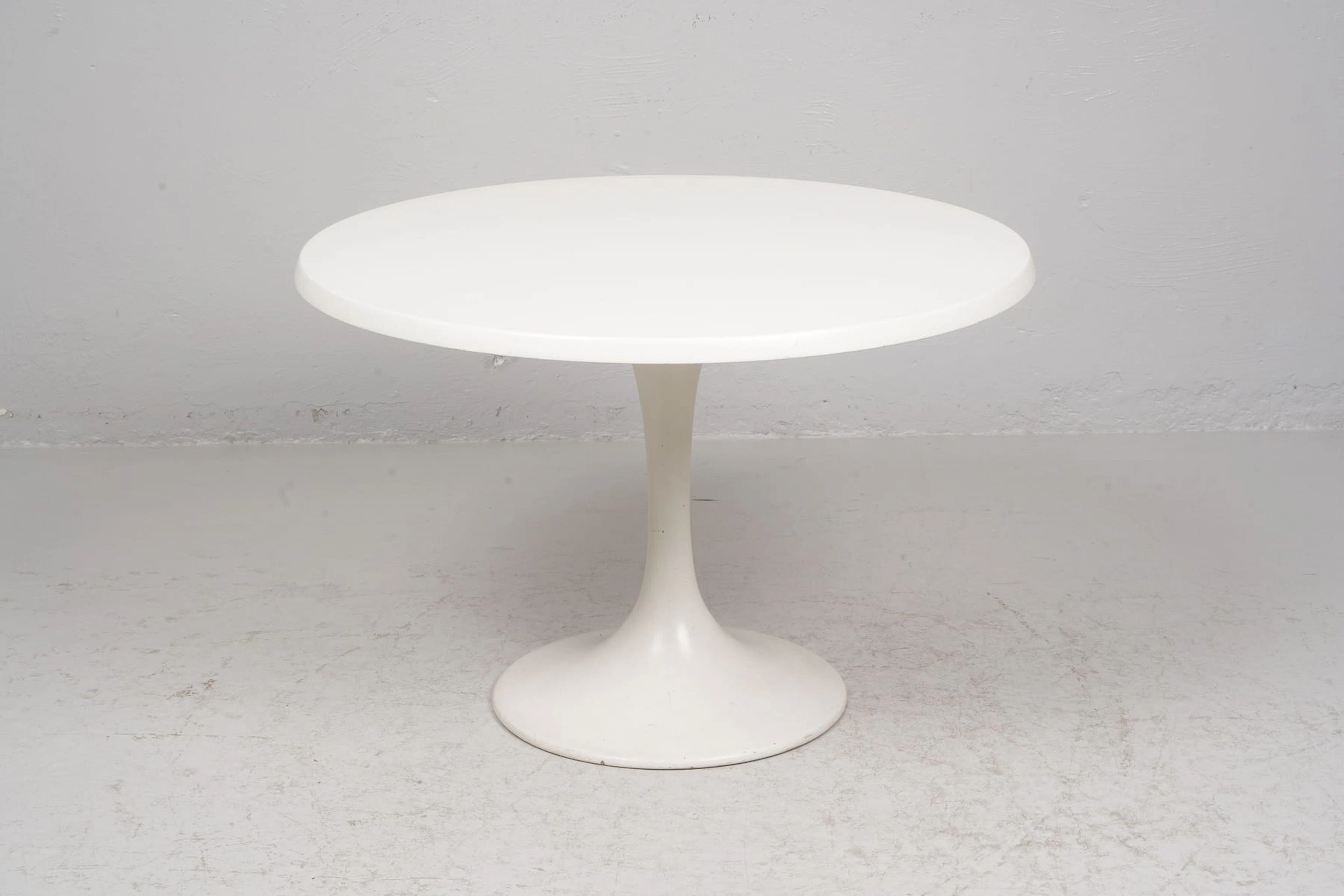 MATBORD, vitlackerad glasfiber, 1900-talets andra hälft