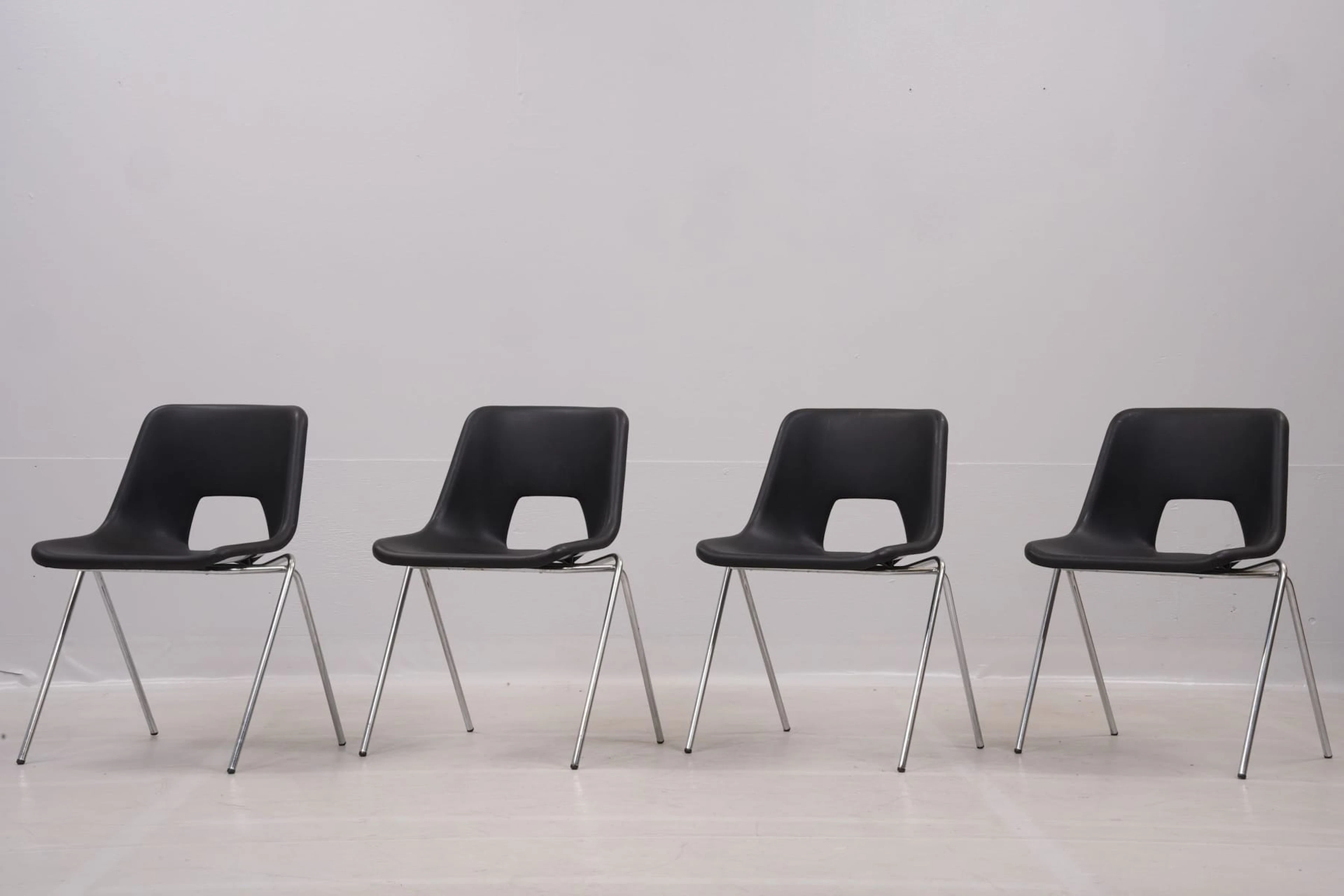 NIELS GAMMELGAARD (1944), stolar, 4 st, plast, "Järvi", Ikea, 1979