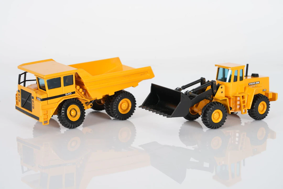 MODELLBILAR, 2 st, Volvo BM, 540 resp. L160, bl.a. Joal