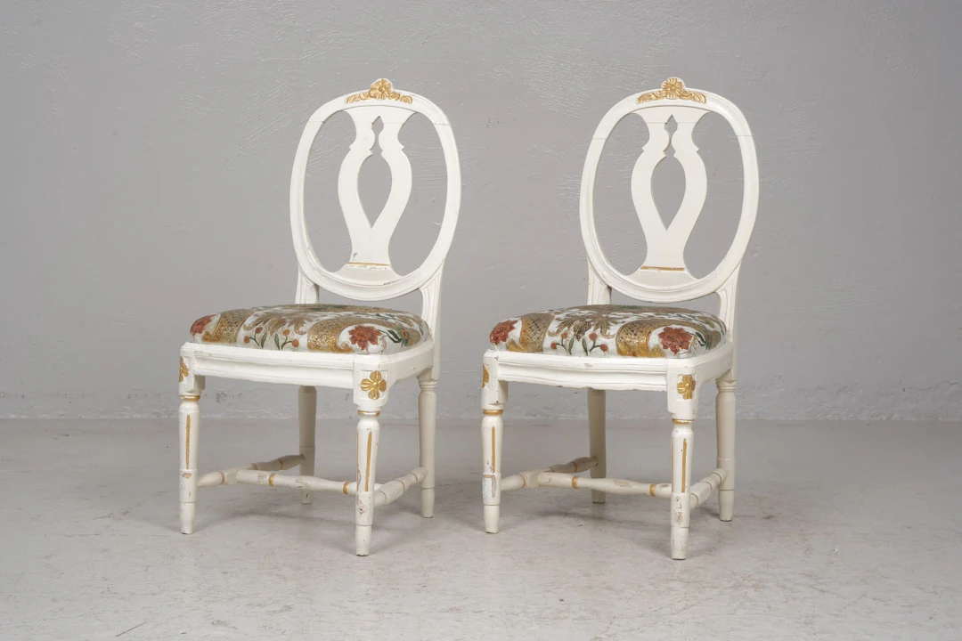STOLAR, ett par, s.k. "Svenska modellen", gustavianska (ca 1775-1790)
