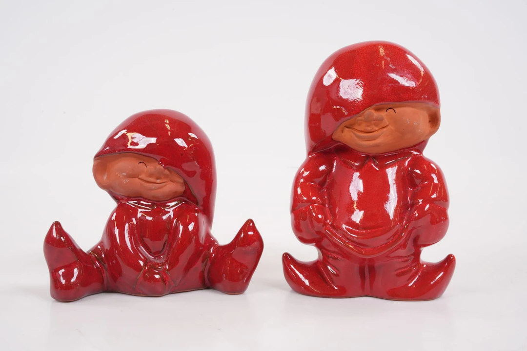 FIGURINER, 2 st, tomtar, Nittsjö keramik