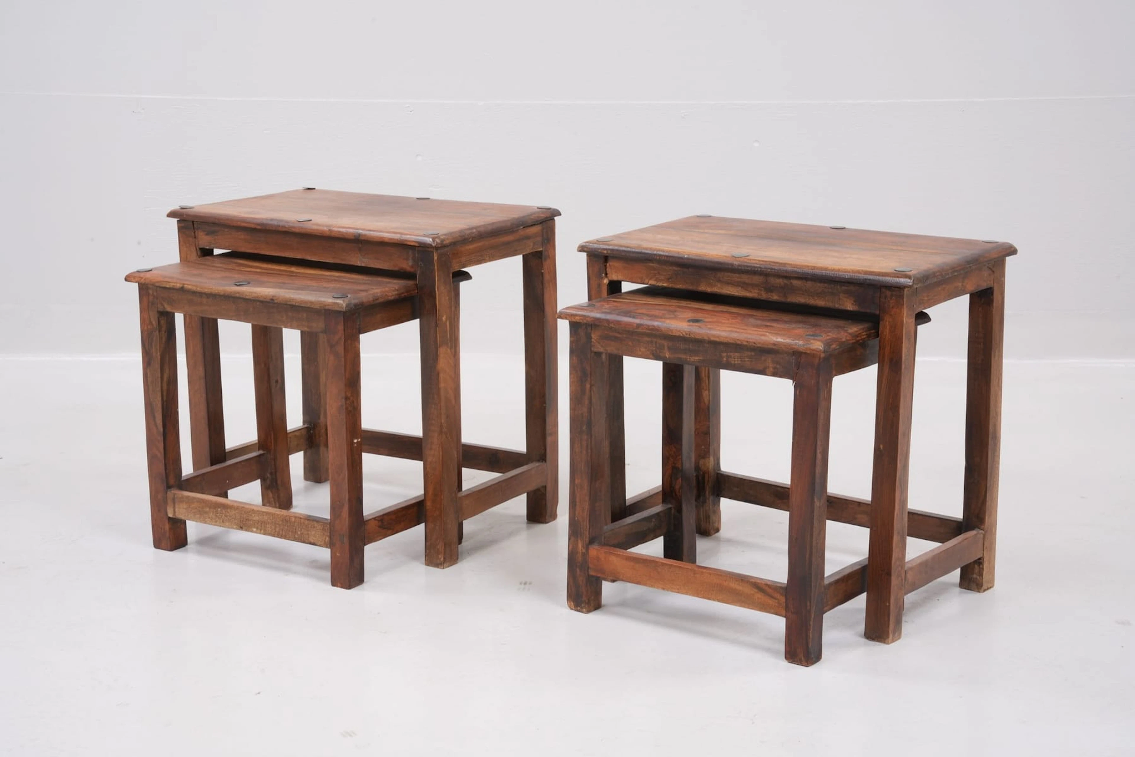 SATSBORD / SÄNGBORD, ett par, 1900-tal