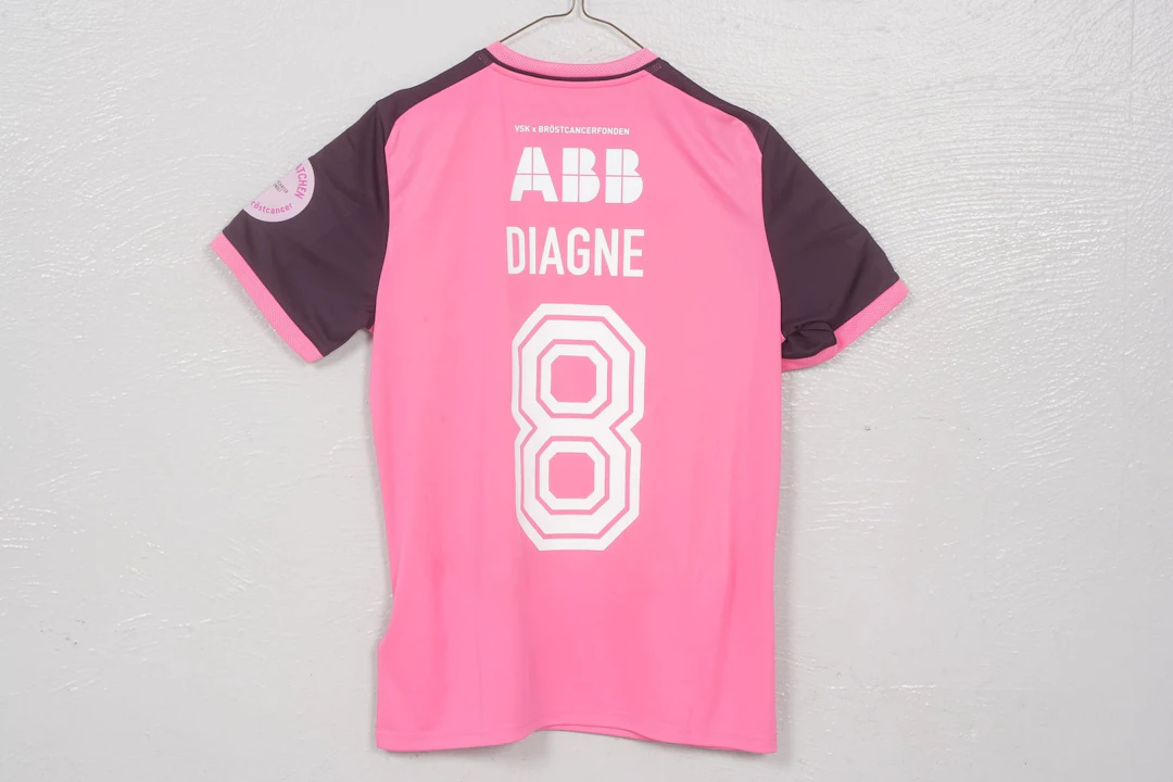 MAMADOU DIAGNE, matchtröja, (M), "Rosa matchen", VSK Fotboll, 2026