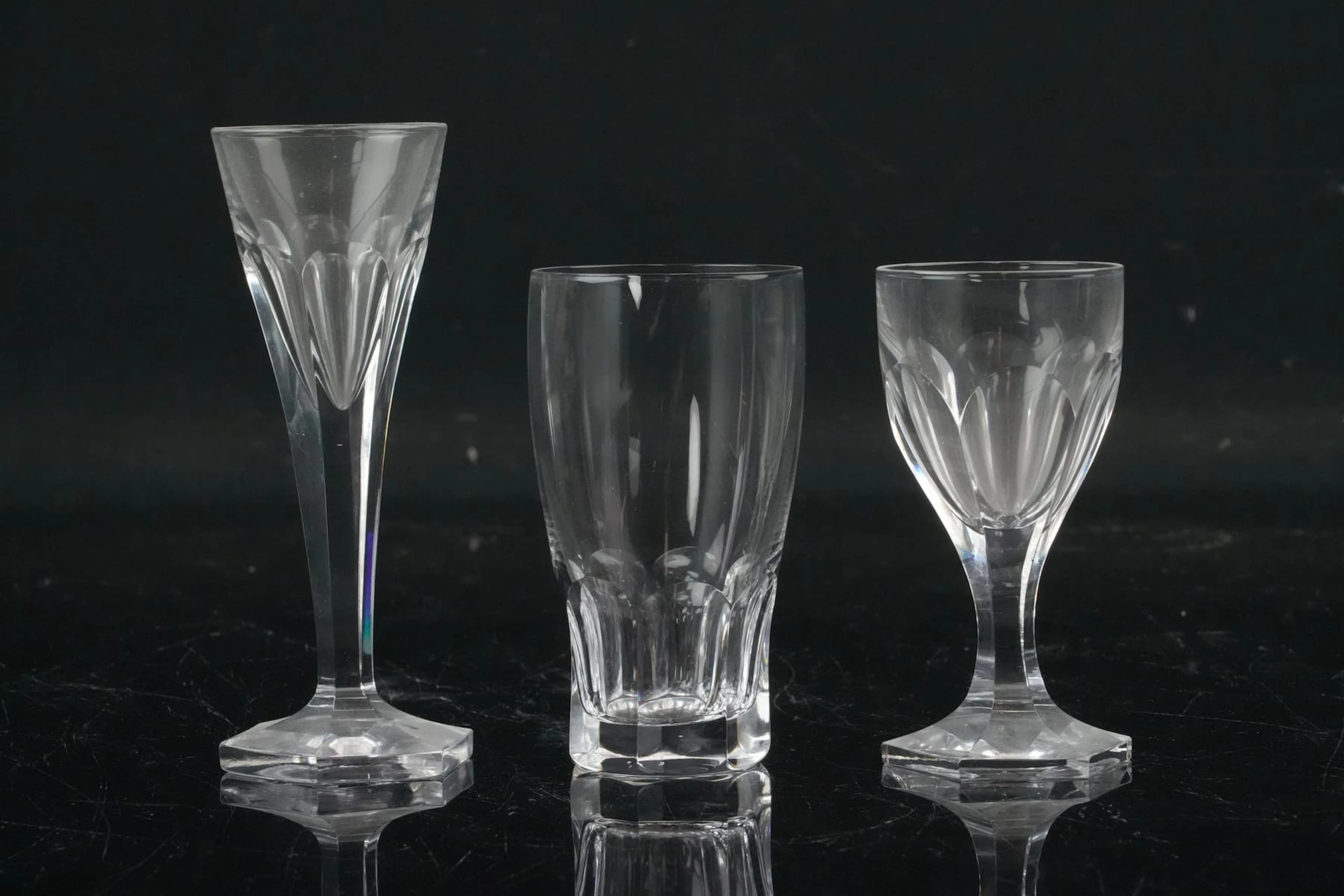 ELIS BERGH (1881-1954), del av glasservis, 44 delar, "Rosersberg", Kosta
