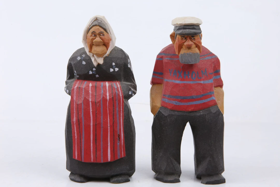 BENGT RÅSTEN, skulpturer, 2 st, gumma resp. sjöman