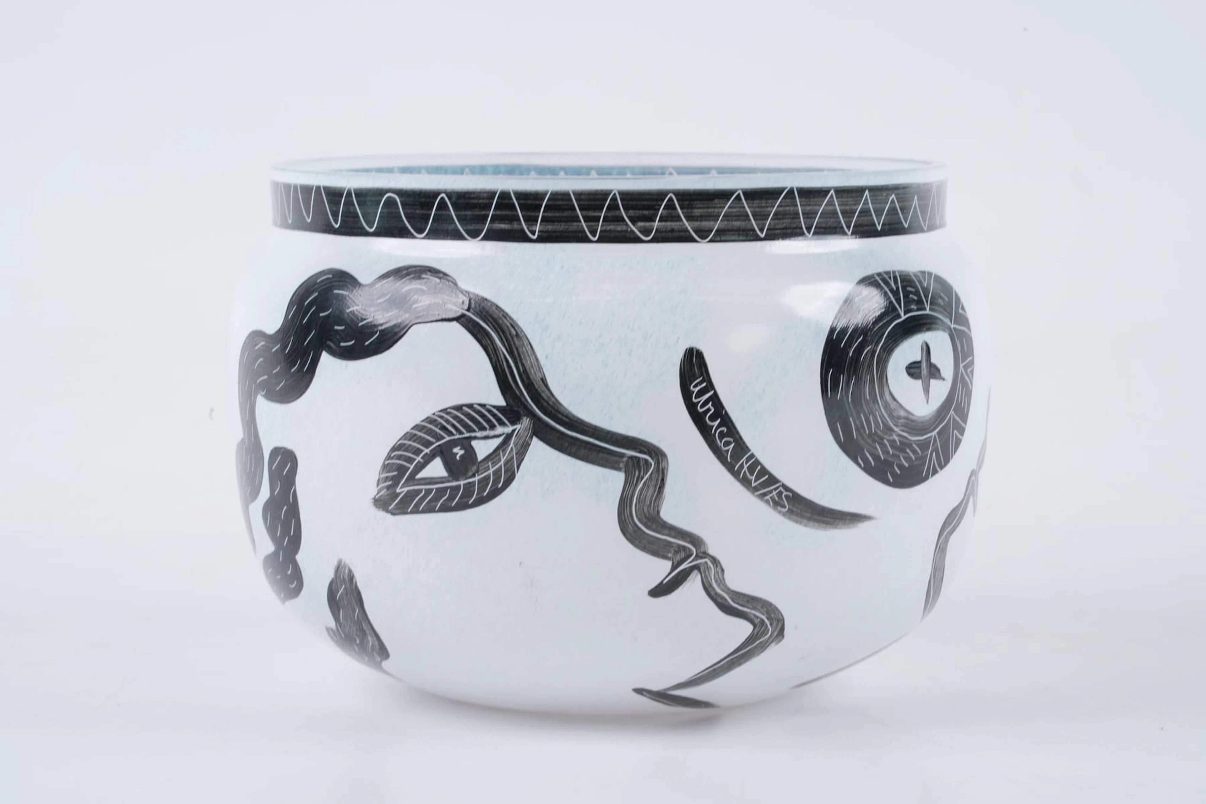 ULRICA HYDMAN-VALLIEN (1938-2018), skål, "Caramba", Artist collection