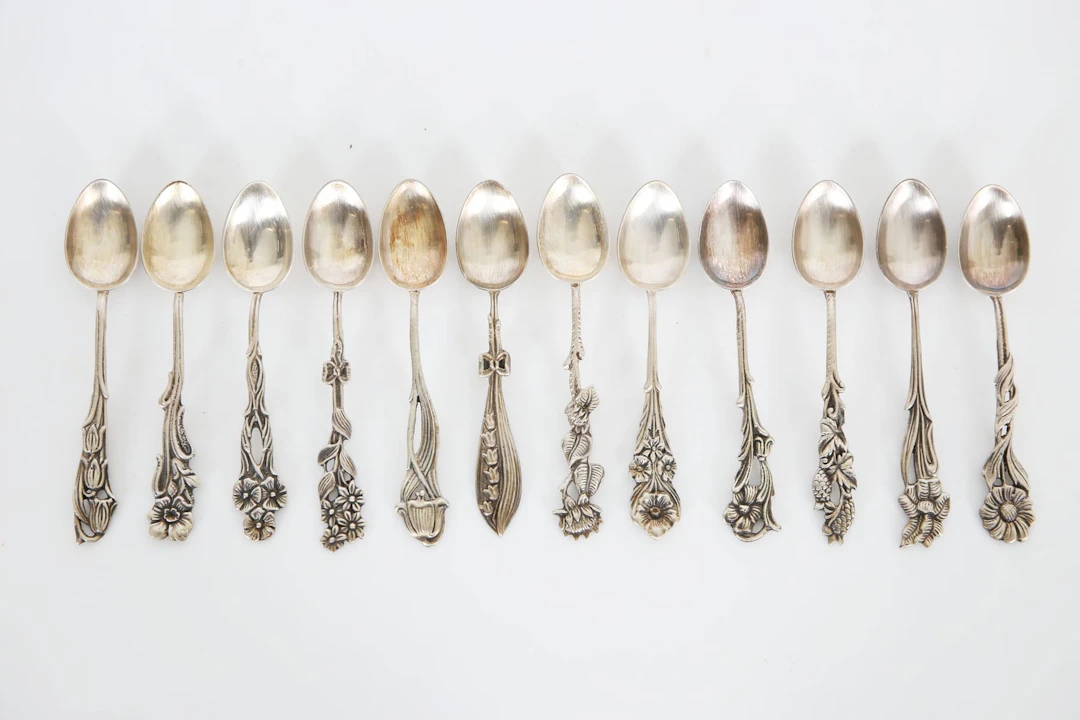 KAFFESKEDAR, 12 st, silver, "Svenska floran", Gewe, Malmö, 1956 -