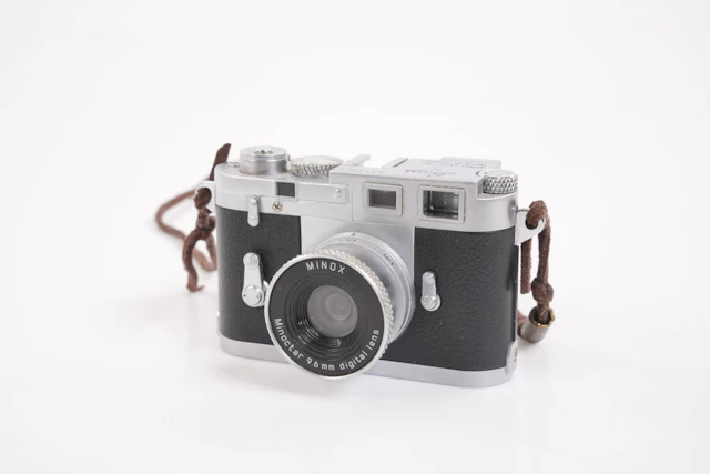 KAMERA, Digital Classic Camera Leica M3, Minox mini