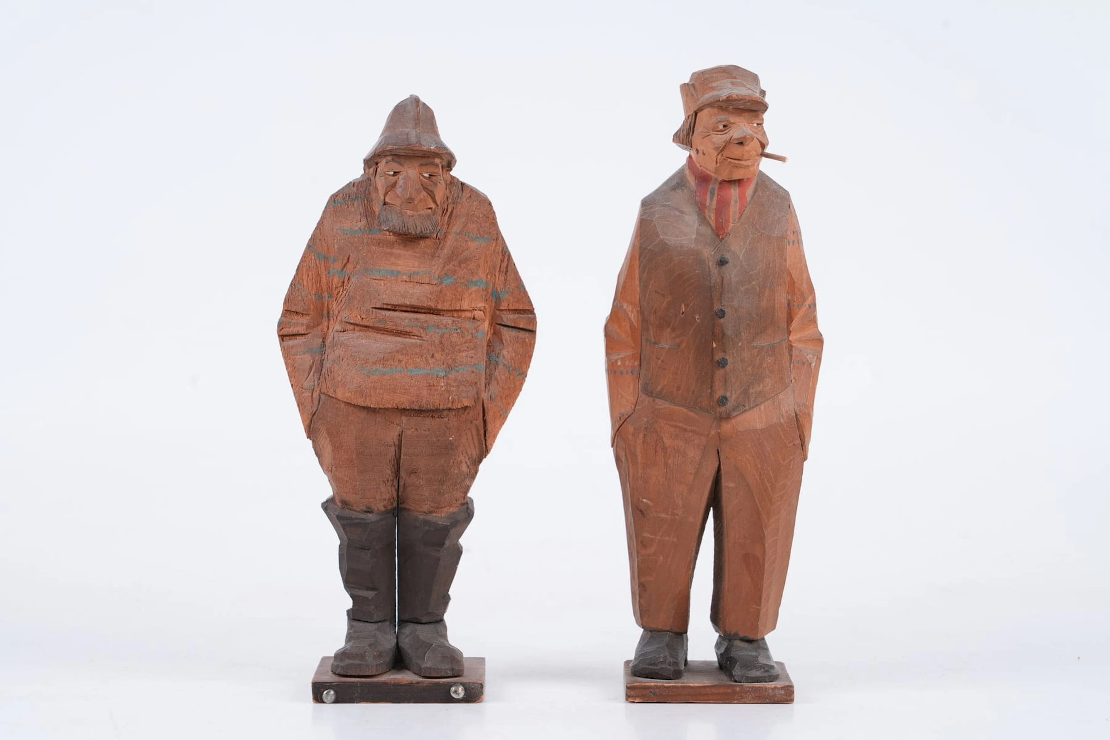CARL JOHAN TRYGG (1887-1954), figuriner, 2 st, skuret trä, 1918 samt 1923