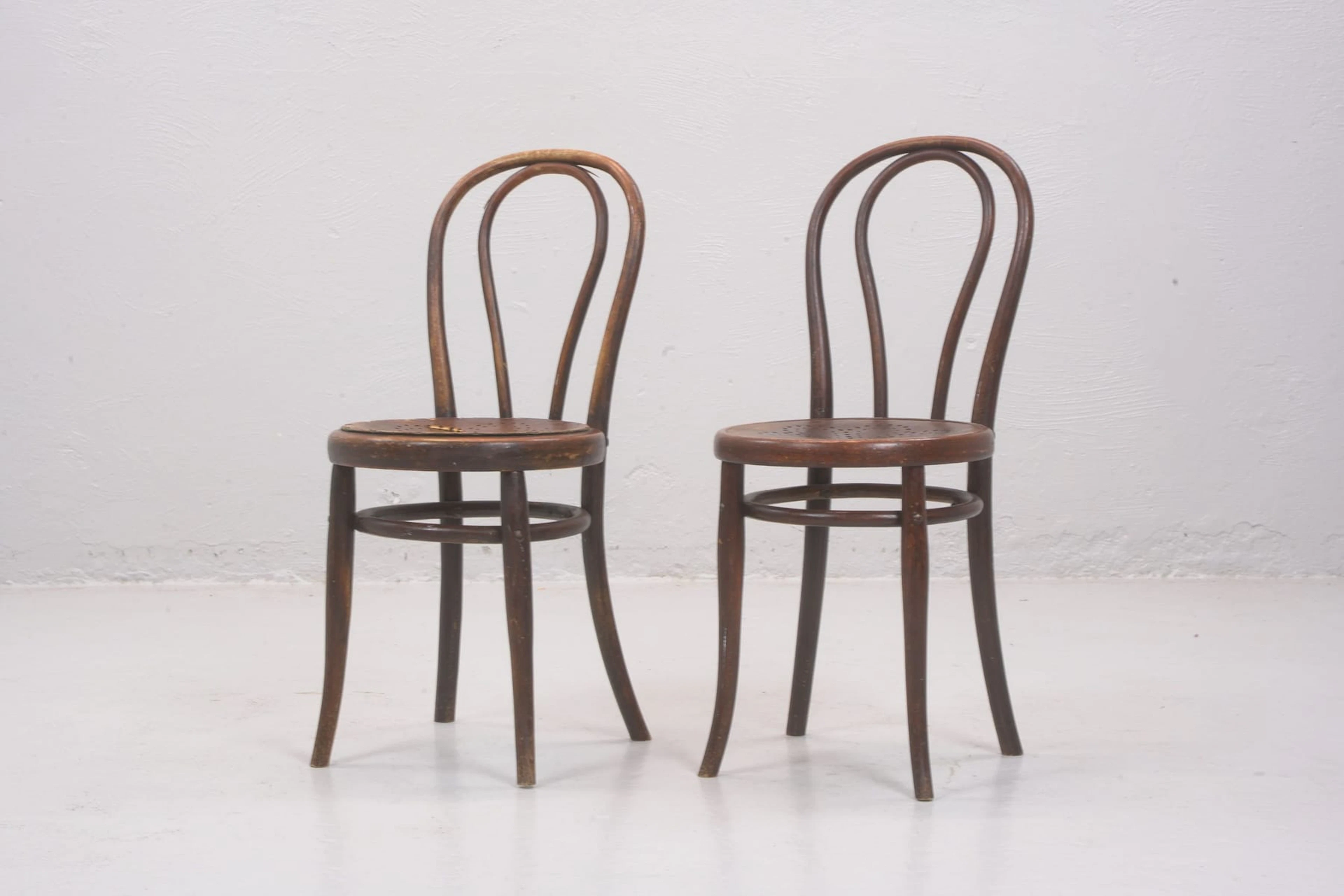MICHAEL THONET (1796-1871), stolar, 2 st, björk, 1800/1900-tal