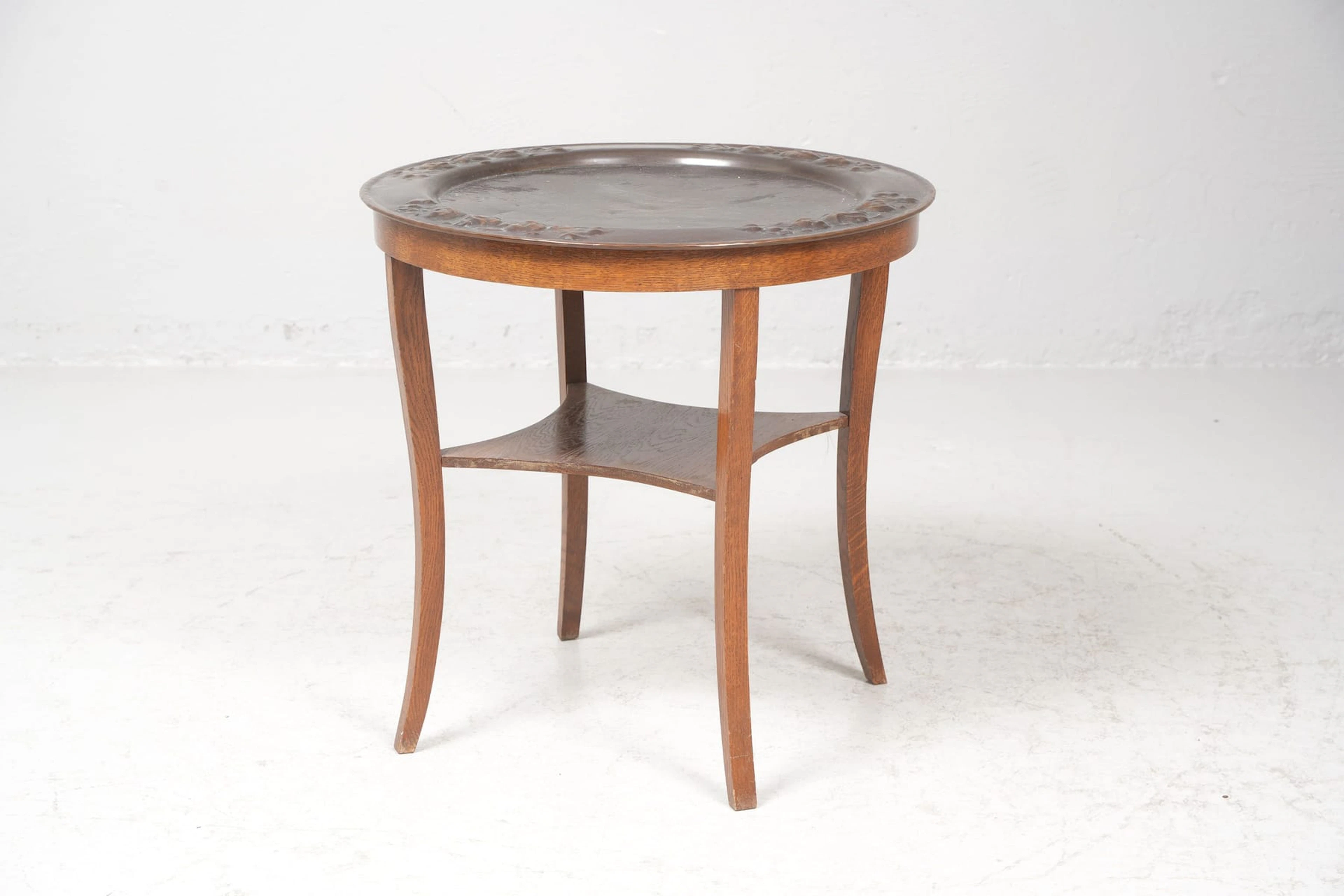 RÖKBORD, med kopparskiva, 1900-talets förra hälft