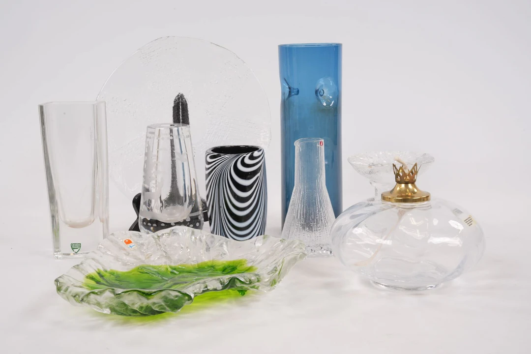 PARTI med vaser, fat, karaff, bl.a. Iittala, Sea Glasbruk