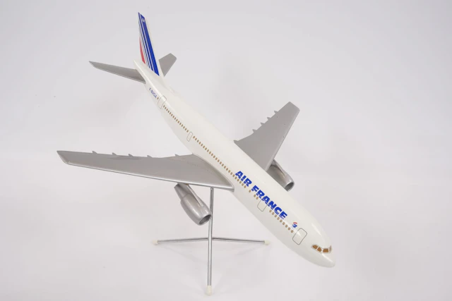 MODELLFLYGPLAN, konstmassa, "Air France Airbus"